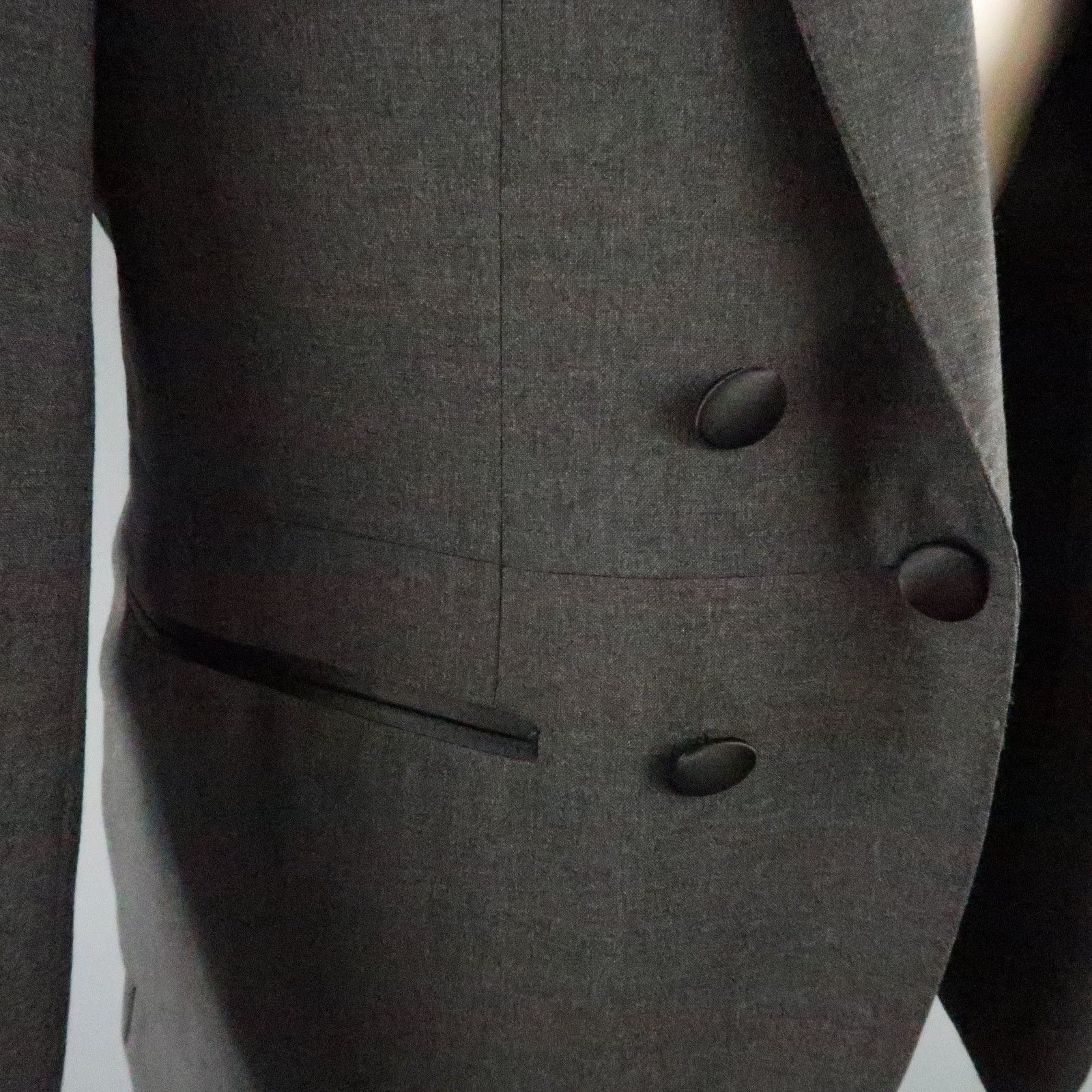 Lanvin LANVIN 40 Short Charcoal Wool Satin Trim Peak Lapel Suit Size 40R - 5 Thumbnail