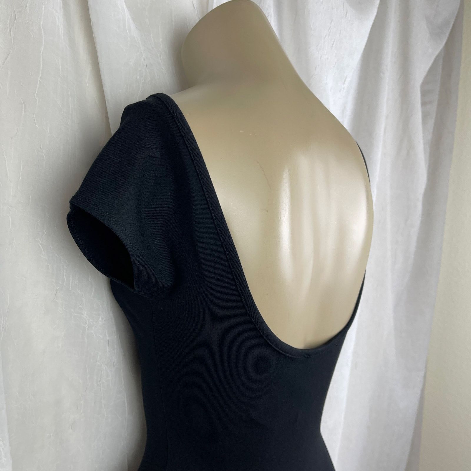 Forever 21 Forever 21 Low Scoop Back Short Sleeve Bodysuit Black NWT XS Size XS / US 0-2 / IT 36-38 - 15 Thumbnail