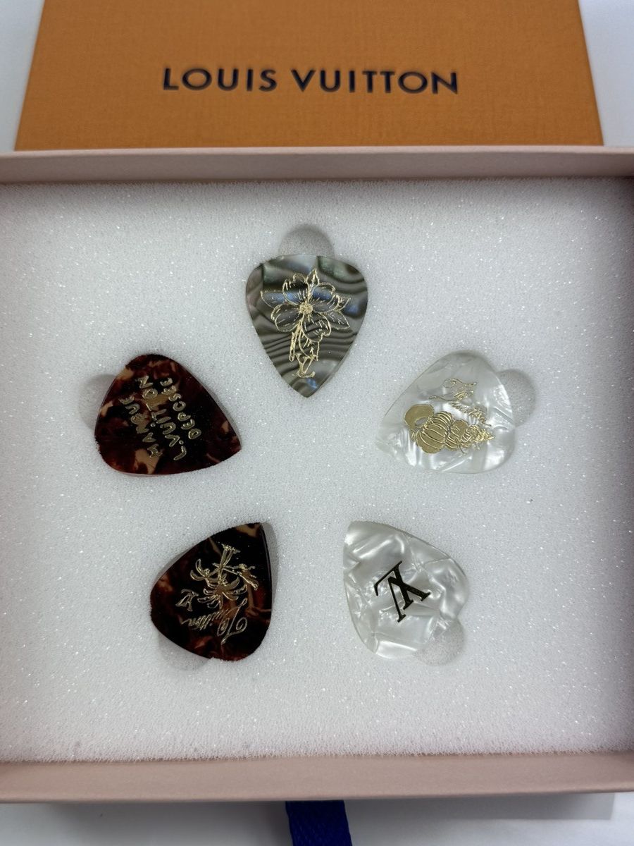 Louis Vuitton × Pharrell SET OF 5 GUITAR PICKS MONOGRAM SURFIN  