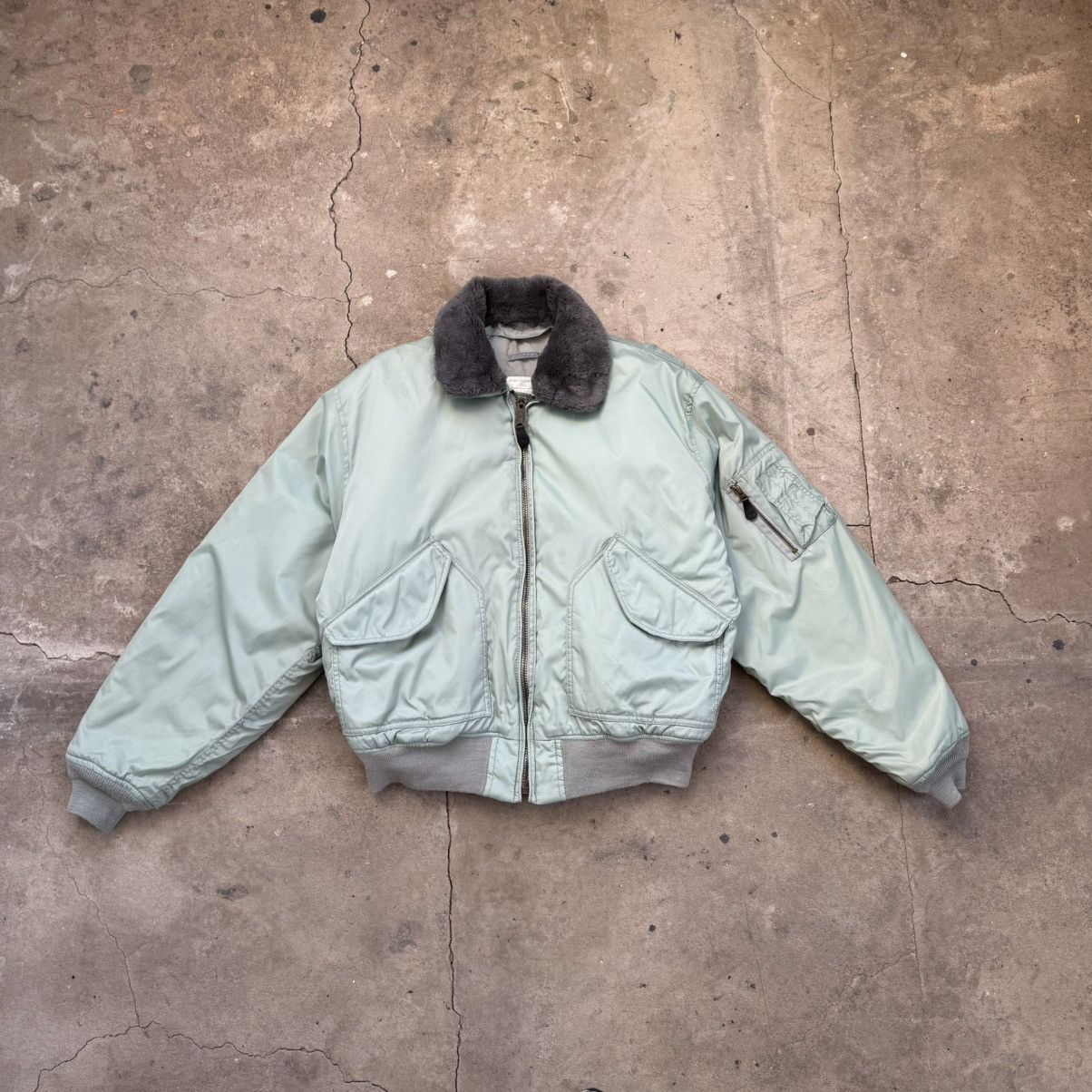 Schott Vintage contract US CWU-45/P Cold Weather Bomber Jacket Size US XL / EU 56 / 4 - 1 Thumbnail