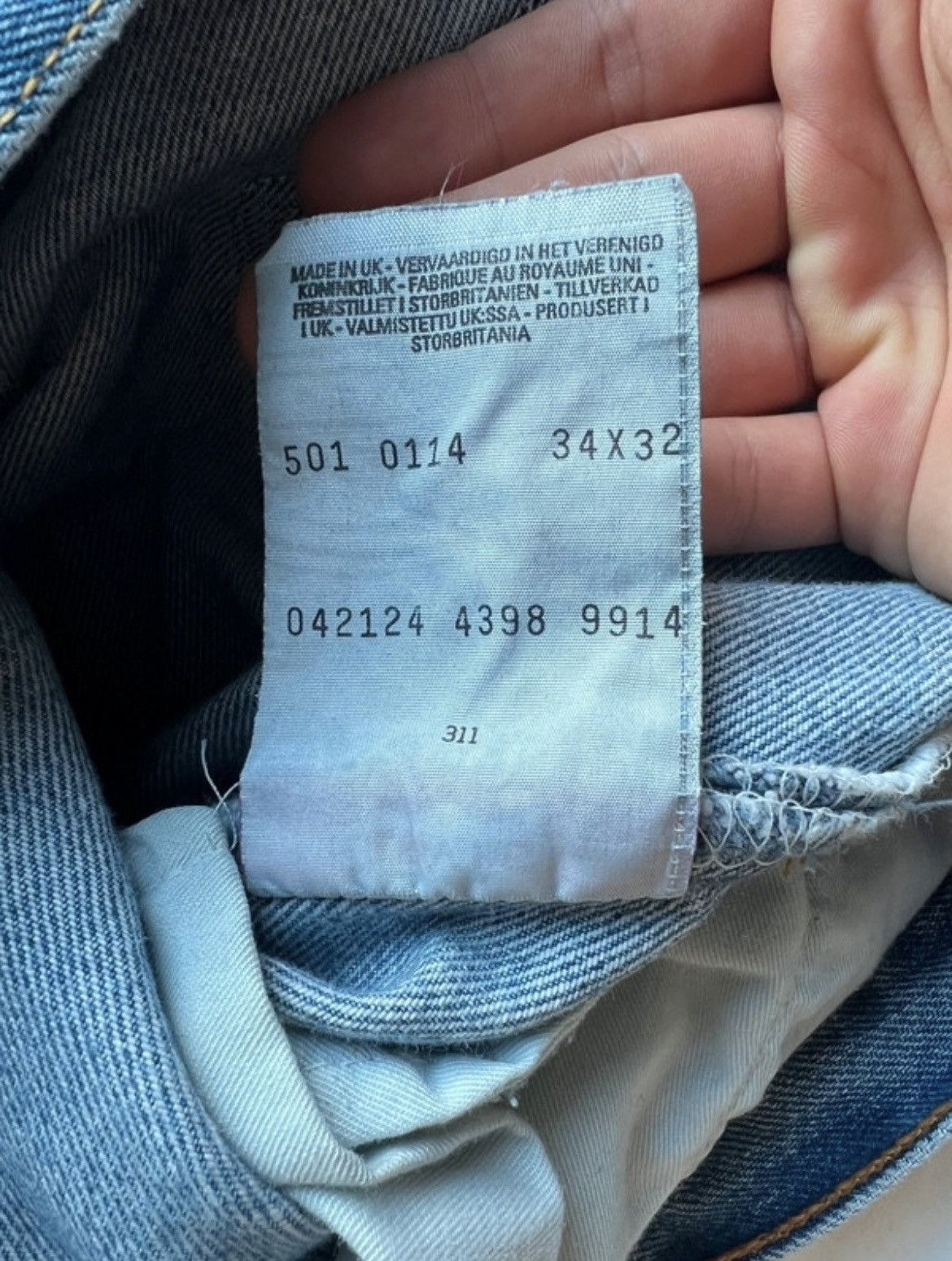 Levi's MADE IN UK Levi’s 501 Club d’art sauvage Size US 34 / EU 50 - 5 Thumbnail