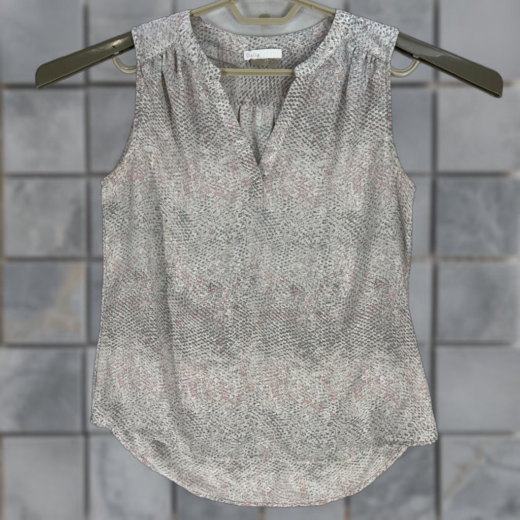 Vintage Dalia Blouse Sleeveless Pink Gray White Geometric Print Office Chic Bohemian Soft Girl Basic Pullover Regular Size S Women Size S / US 4 / IT 40 - 1 Thumbnail
