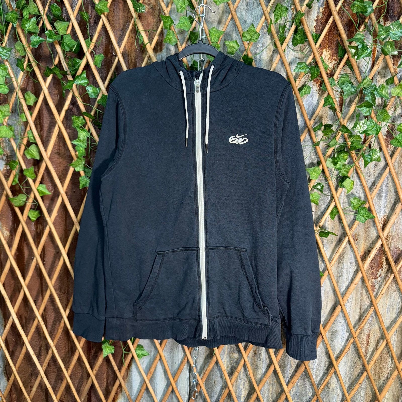 Nike Vintage Y2K Nike 6.0 skate embroidered 2000s zip up hoodie Size US M / EU 48-50 / 2 - 1 Thumbnail