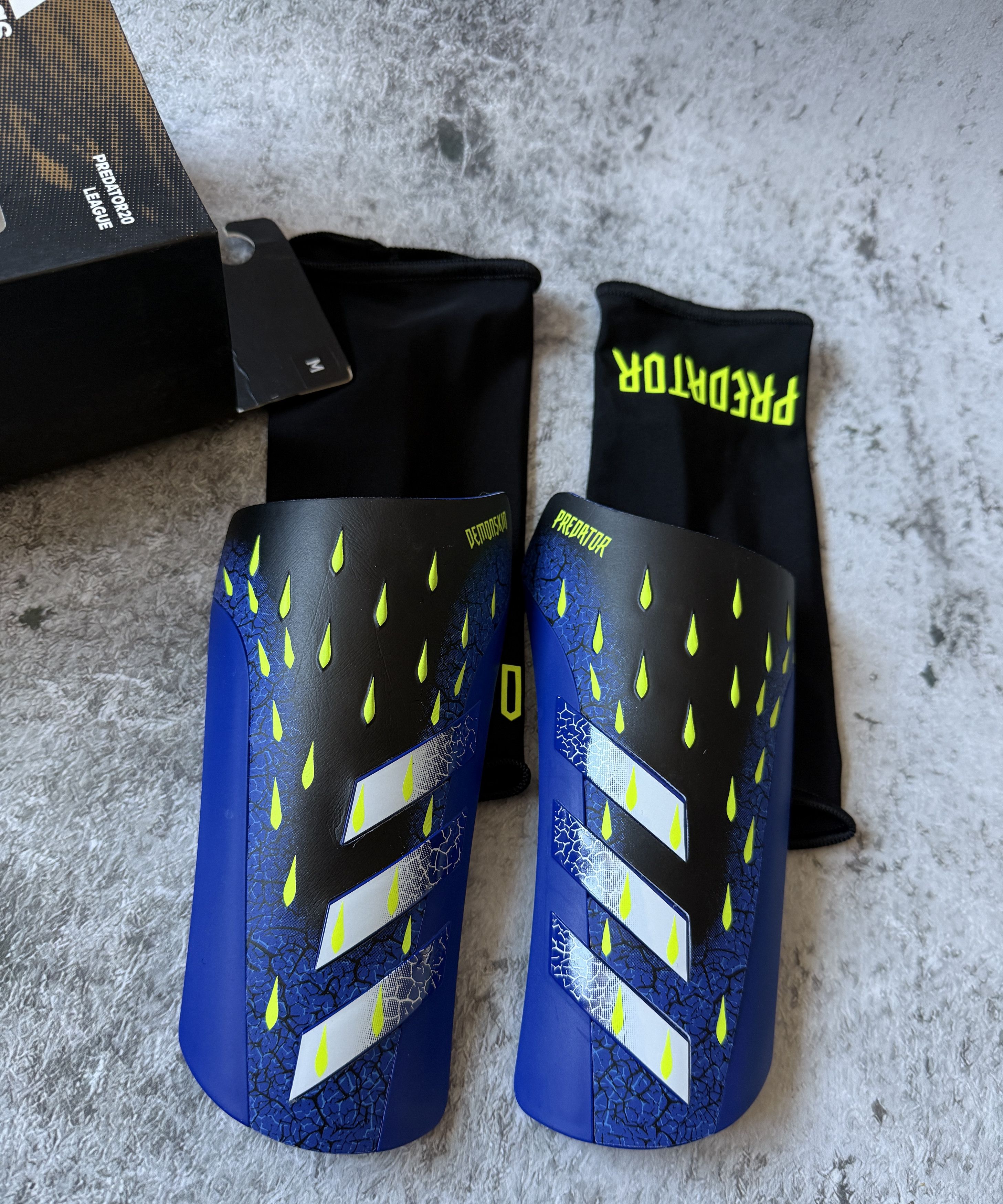 Adidas Adidas Predator 20 League SHIN PADS GK3540 M FOOTBALL SOCCER Size ONE SIZE - 1 Thumbnail