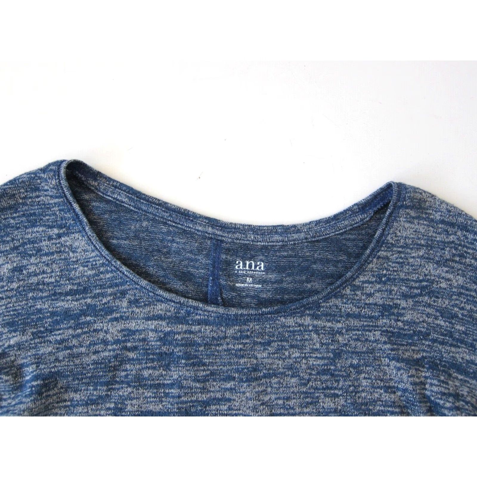 Vintage a.n.a Blouse Tunic Medium Shirt Womens Long Sleeve Round Neck Evening Blue Soft Stretch NWT Size M / US 6-8 / IT 42-44 - 4 Thumbnail