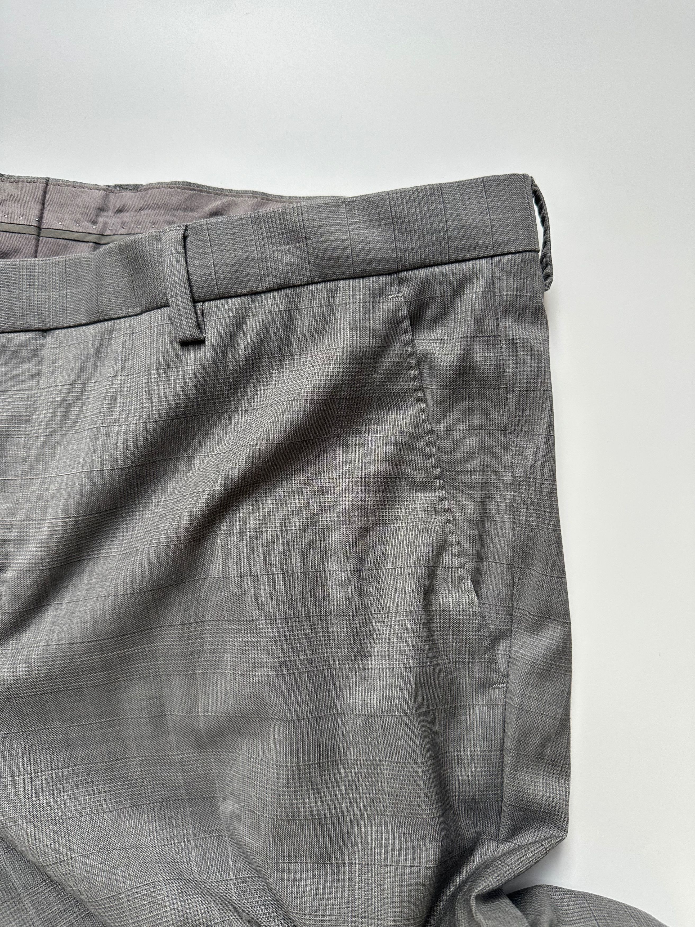 Hugo Boss Hugo Boss 2 pcs suit Super 120s wool by Trabaldo Togna 1840 Size 40R - 21 Thumbnail