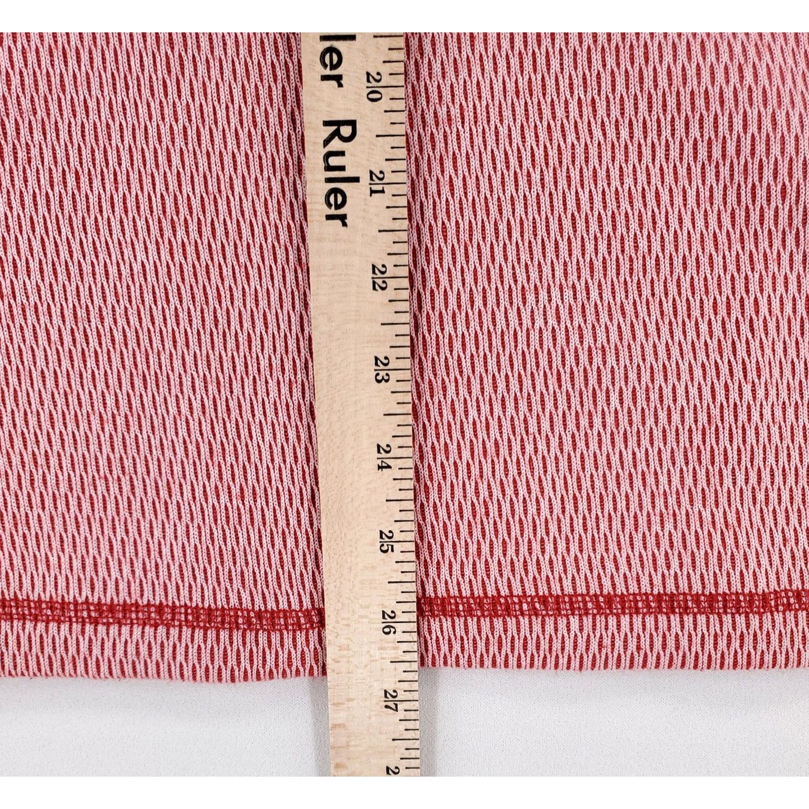 Wallace & Barnes Wallace & Barnes Shirt Red Mens L Crew Neck Knit Long Sleeve Pullover Textured Knit Shirt Size US L / EU 52-54 / 3 - 7 Thumbnail