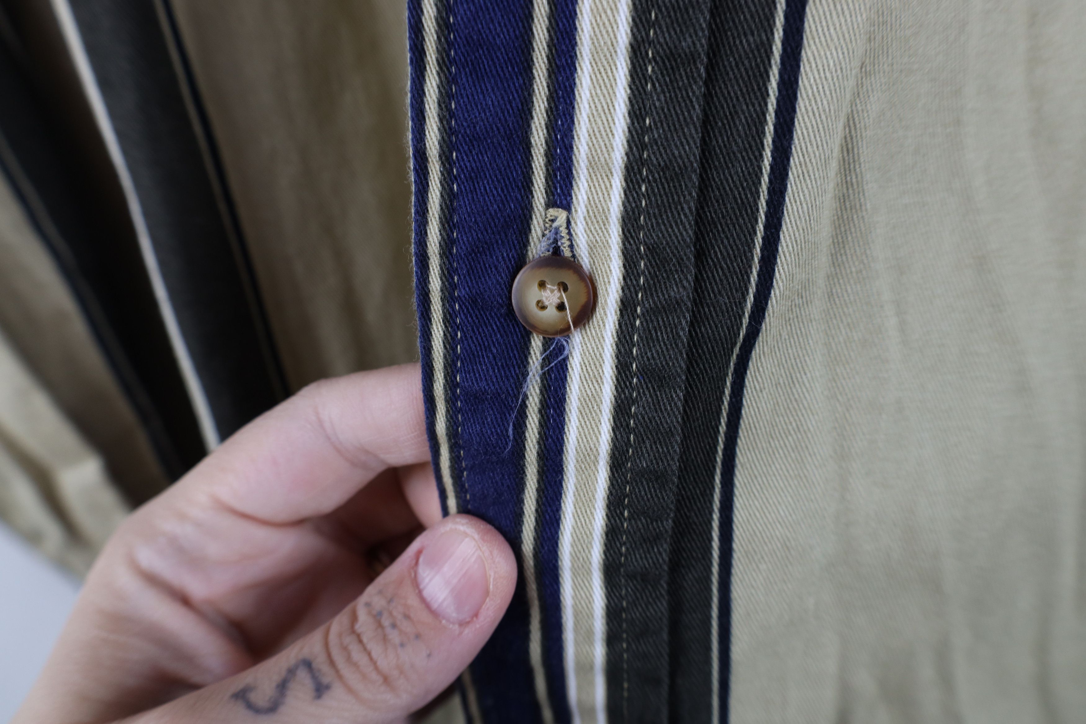Vintage Vintage 90s Streetwear Block Collared Button Down Shirt Size US XL / EU 56 / 4 - 6 Thumbnail
