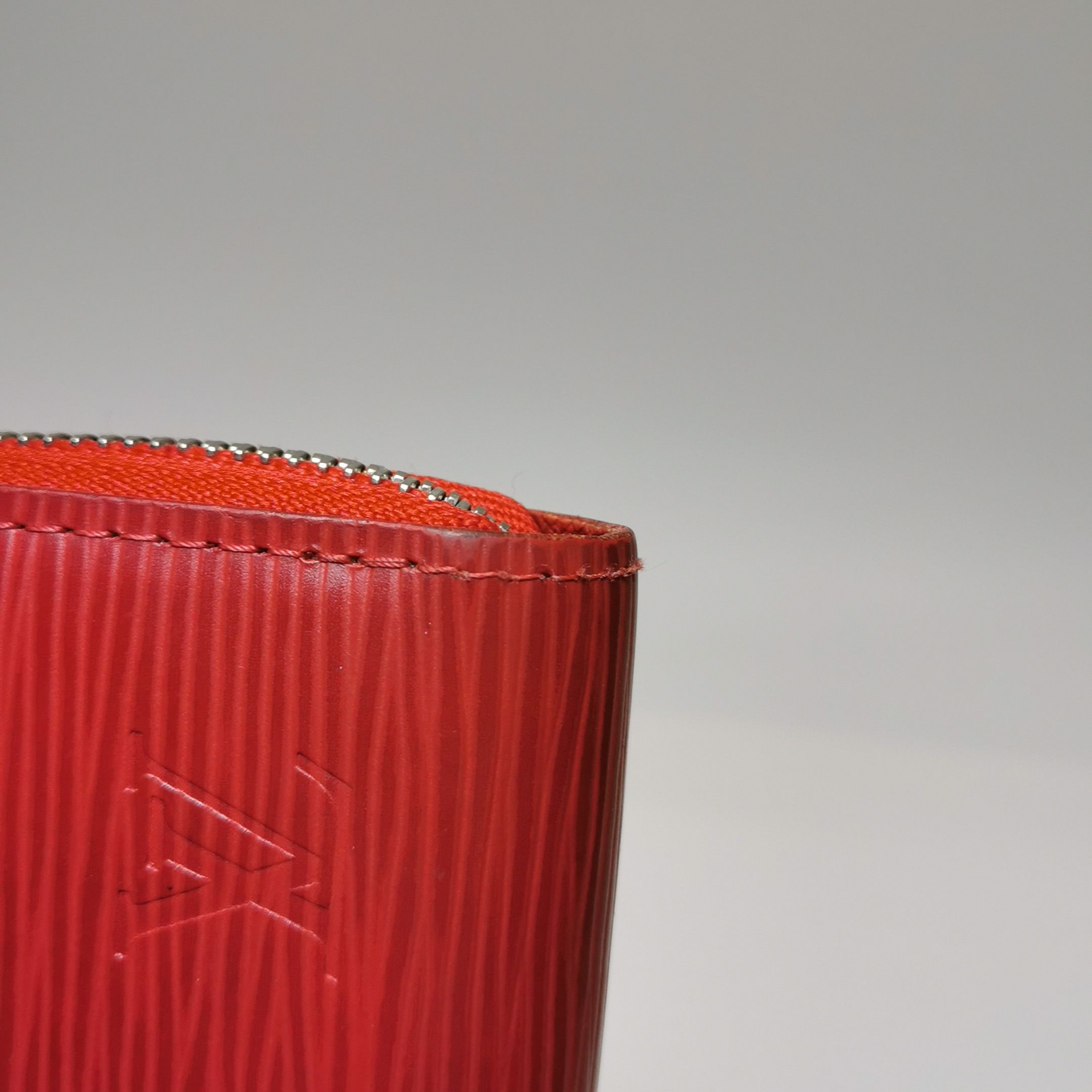 Louis Vuitton Louis Vuitton (LV) Zippy cowhide ripple zip around wallet - Size ONE SIZE - 6 Thumbnail