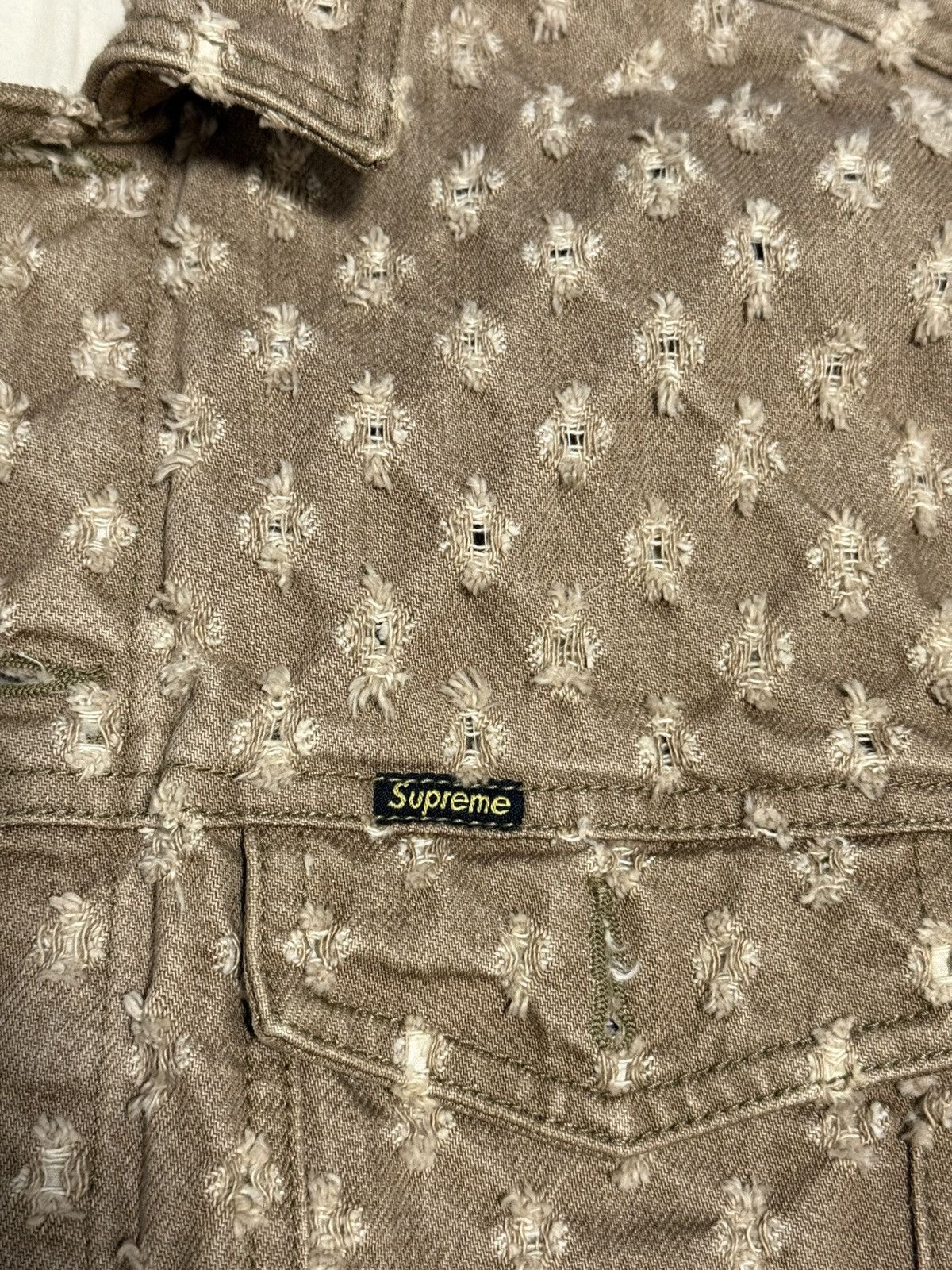 Supreme Supreme hole punch denim Trucker Jacket Size US L / EU 52-54 / 3 - 3 Thumbnail