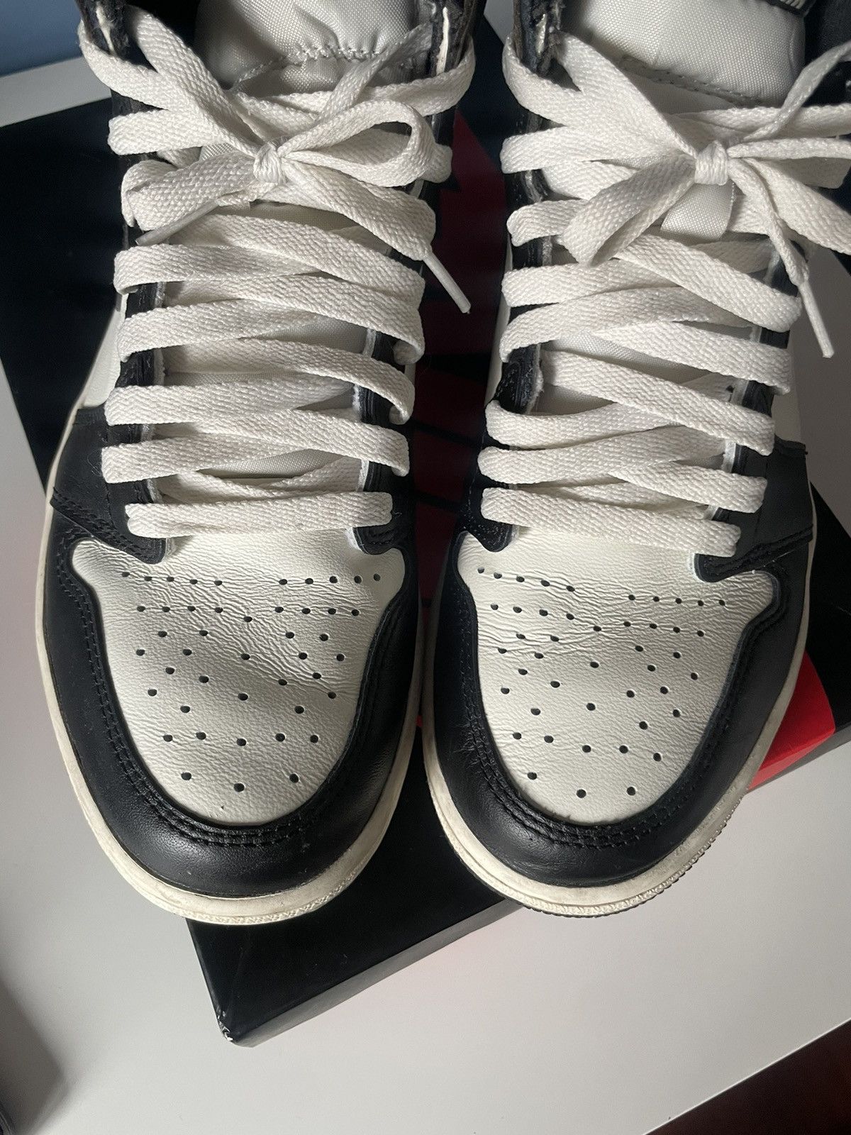 Jordan Brand × Nike Jordan 1 Mocha Size US 8.5 / EU 41-42 - 9 Thumbnail