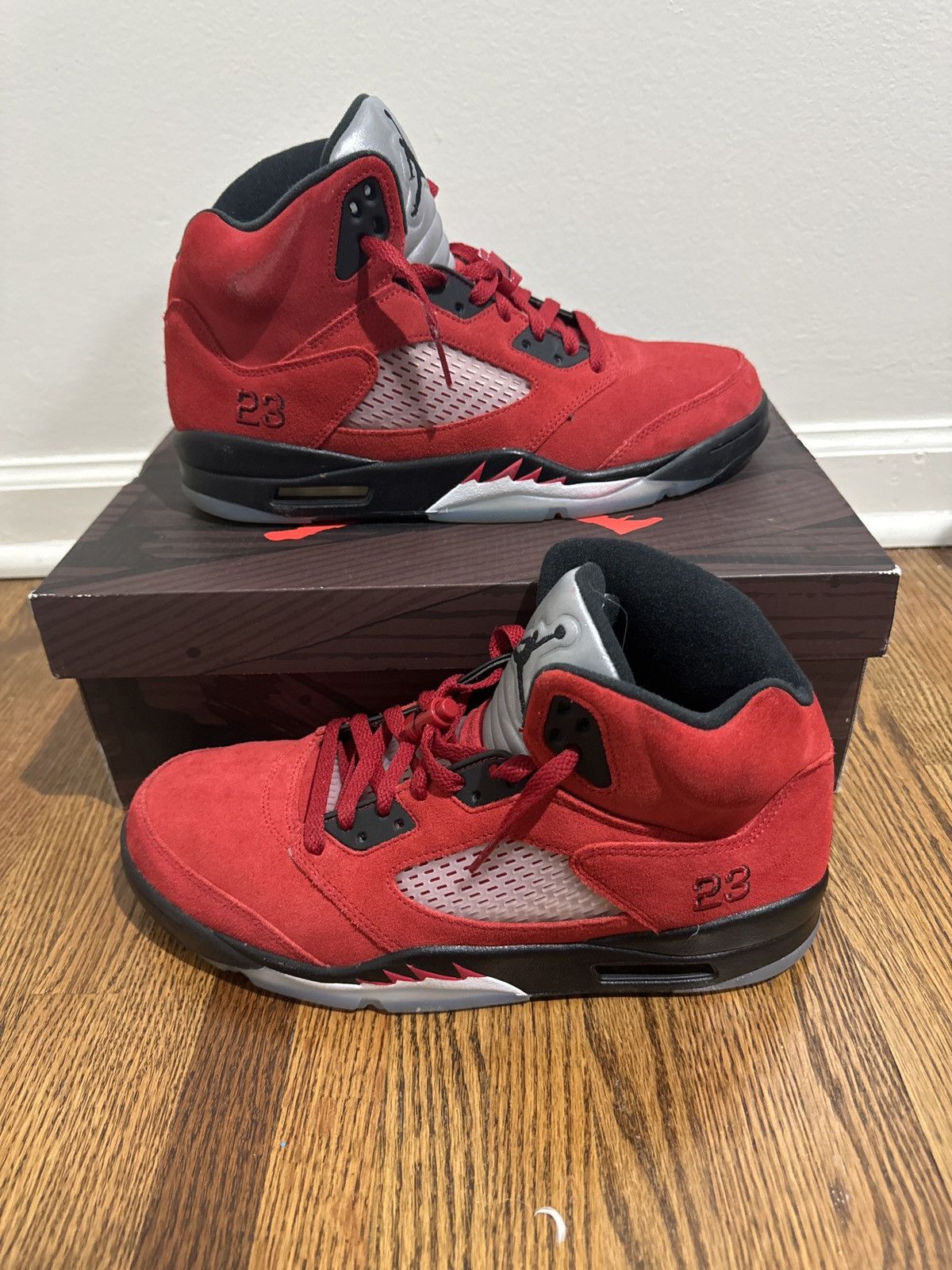 2021 jordan 5 raging bull