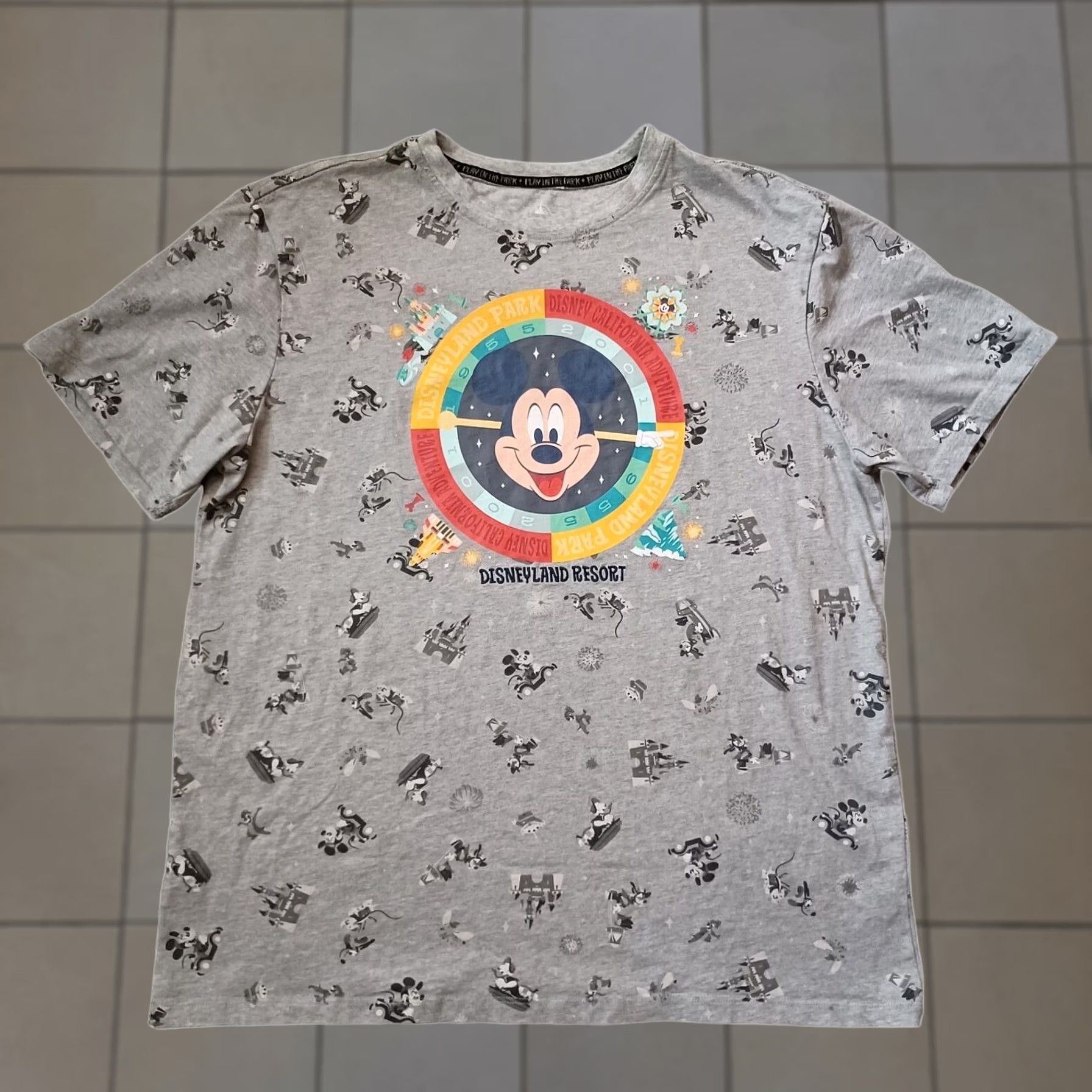 Disney Disneyland T Shirt Mens Large Gray All Over Print Disney Characters Park Shirt Mens L Gray Disney Mickey Mouse 90s Theme Boys Girls Mens Size US L / EU 52-54 / 3 - 1 Thumbnail