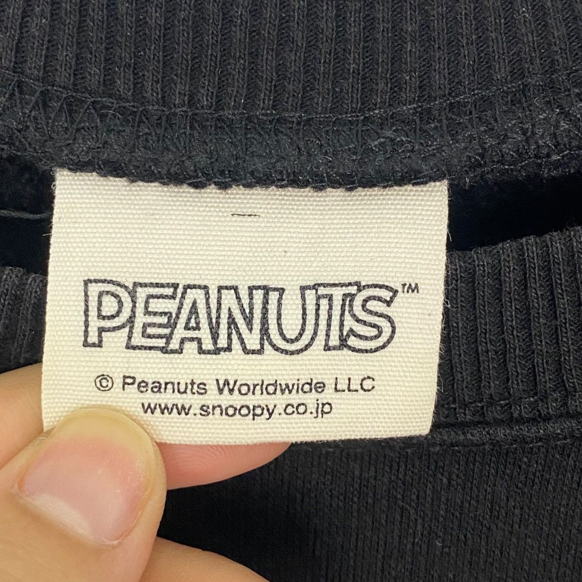 Vintage Vintage Peanuts Snoopy Black Big Logo Pullover Jumper Size M Size US M / EU 48-50 / 2 - 4 Thumbnail