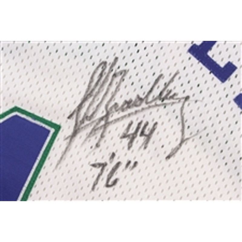 Champion × NBA SIGNED BRADLEY #45 New Jersey Nets 90s CHAMPION 44 NBA vtg Size US L / EU 52-54 / 3 - 5 Thumbnail