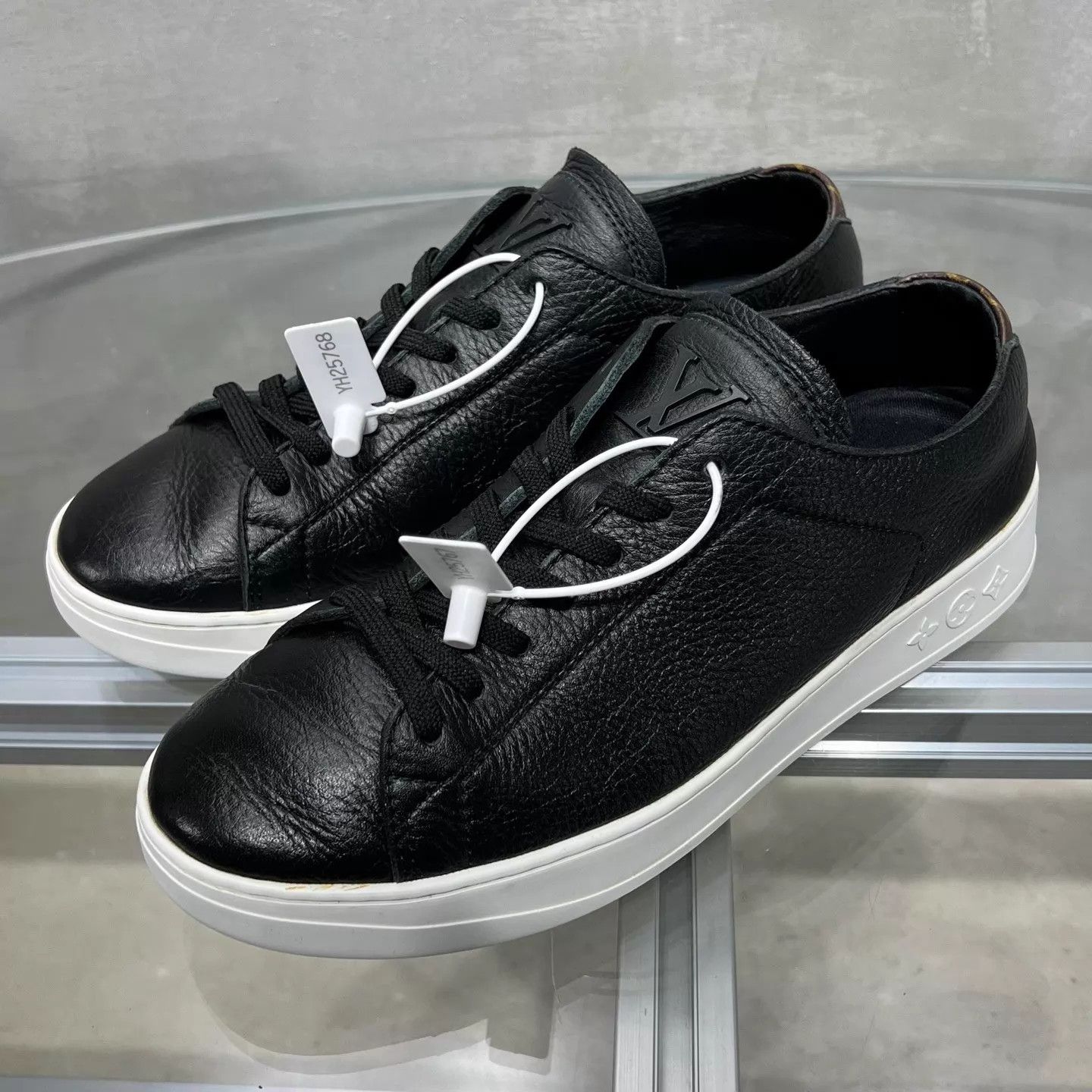 Louis Vuitton LV low-top casual sneakers UK6/40 Size US 7 / EU 40 - 2 Thumbnail