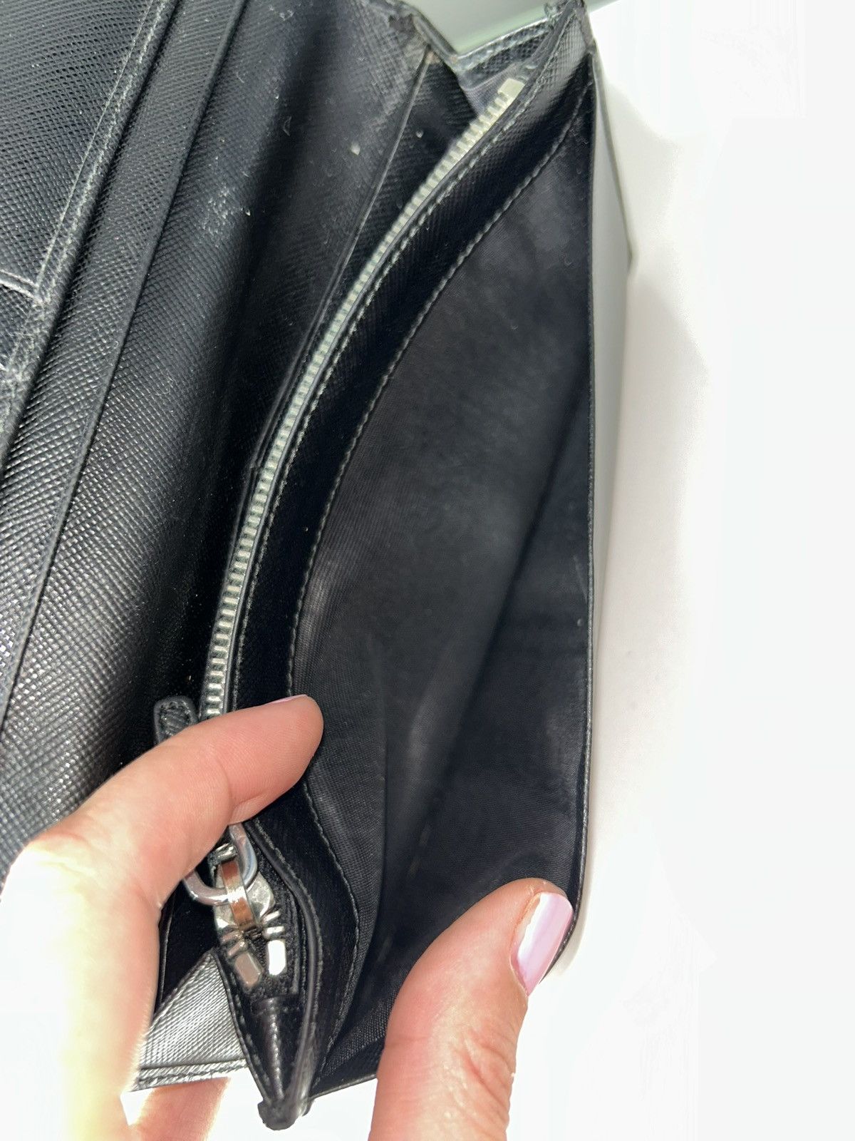 Prada Vintage Prada Black Saffiano Leather Flap Wallet w COA Size ONE SIZE - 5 Thumbnail
