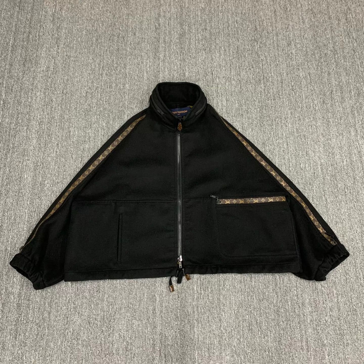 Louis Vuitton LV Monogram print wool coat black lining 40 98 New Size US XXS / EU 40 - 1 Thumbnail