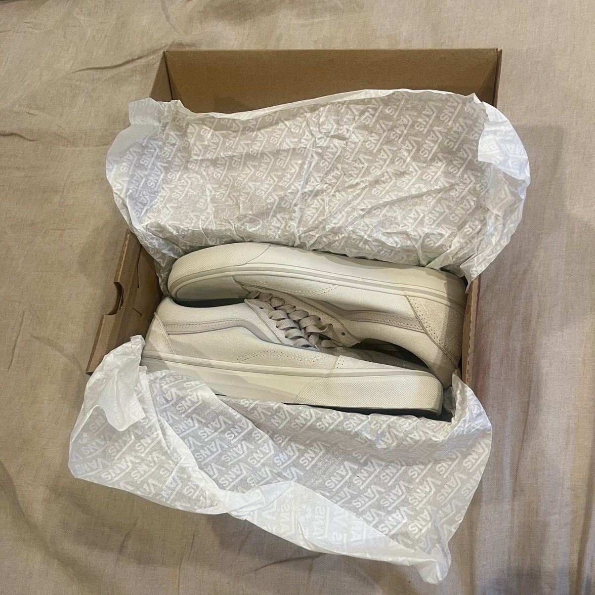 Vans Rare Vans Limited Edition “Pop Marshmallow” Old Skool Size US 8.5 / EU 41-42 - 11 Thumbnail