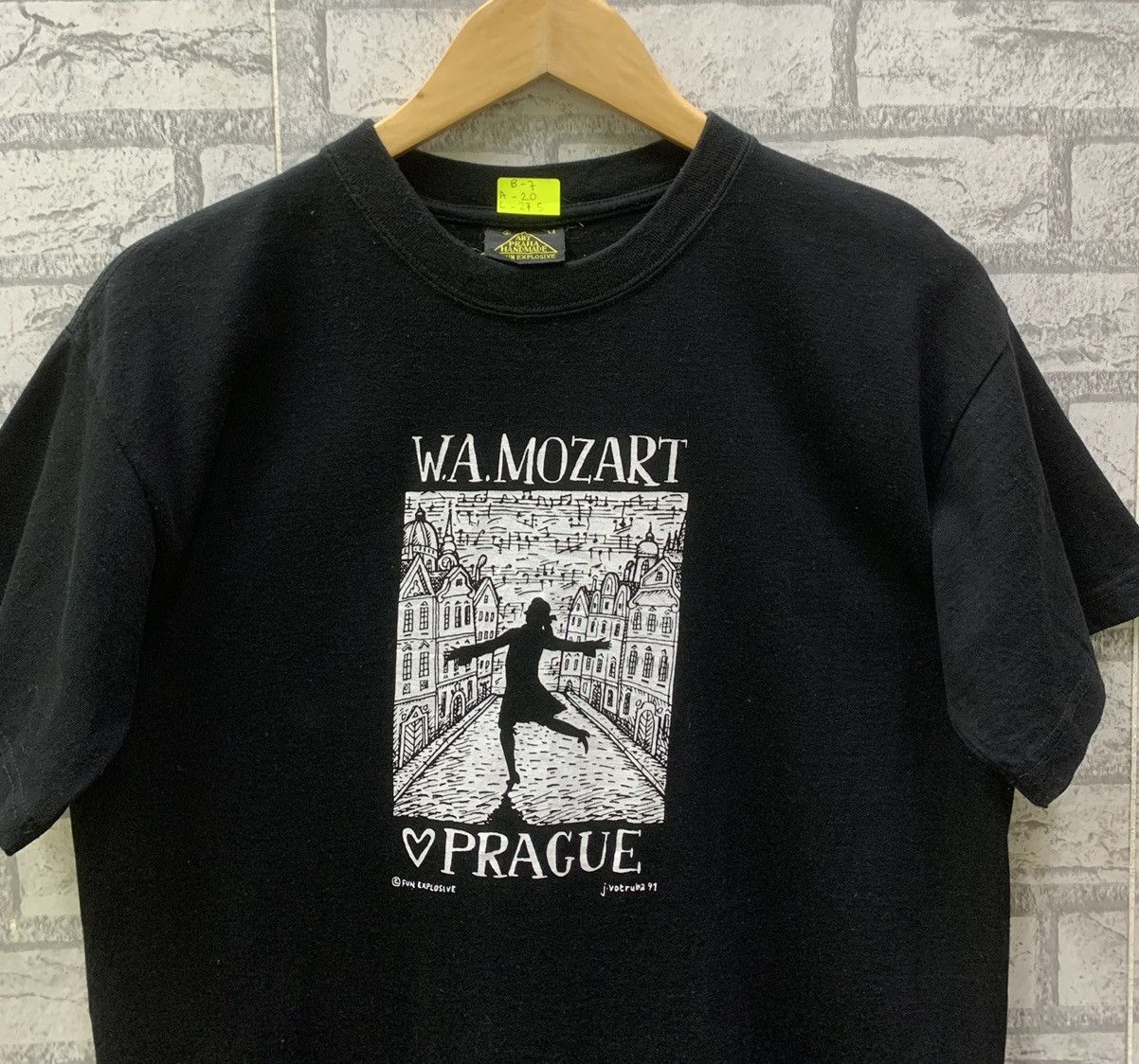 Designer × Vintage Vintage 90s W.A Mozart Prague Art T-shirts Size US M / EU 48-50 / 2 - 3 Thumbnail