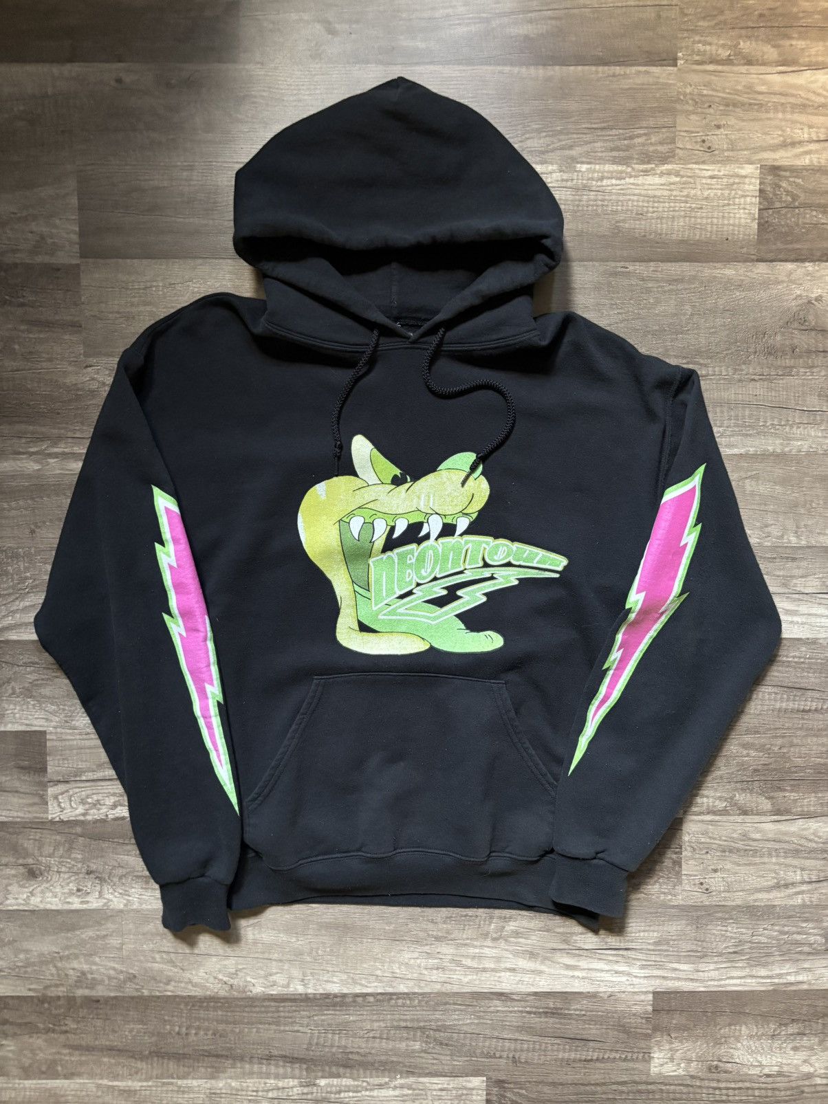 kkkplayboi carti neon tour サイズM パーカー Playboi Carti Playboi Carti Neon Tour Hoodie | Grailed