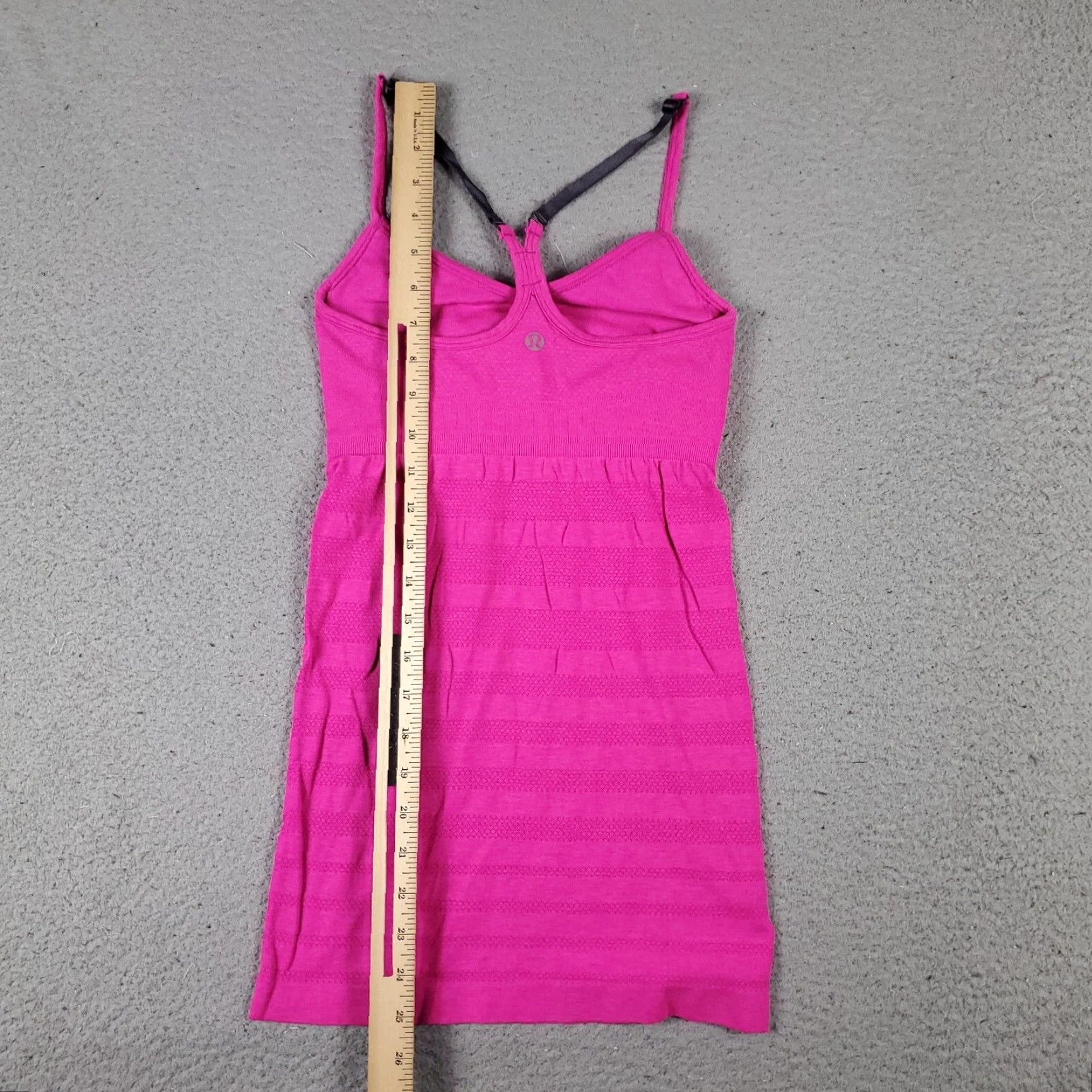 Lululemon Lululemon Tank Top Women’s Size 4 Pink Stretch Active Tank Top Sleeveless Round Neck Pullover Spaghetti Strap Fitness Casual Women Size S / US 4 / IT 40 - 3 Thumbnail