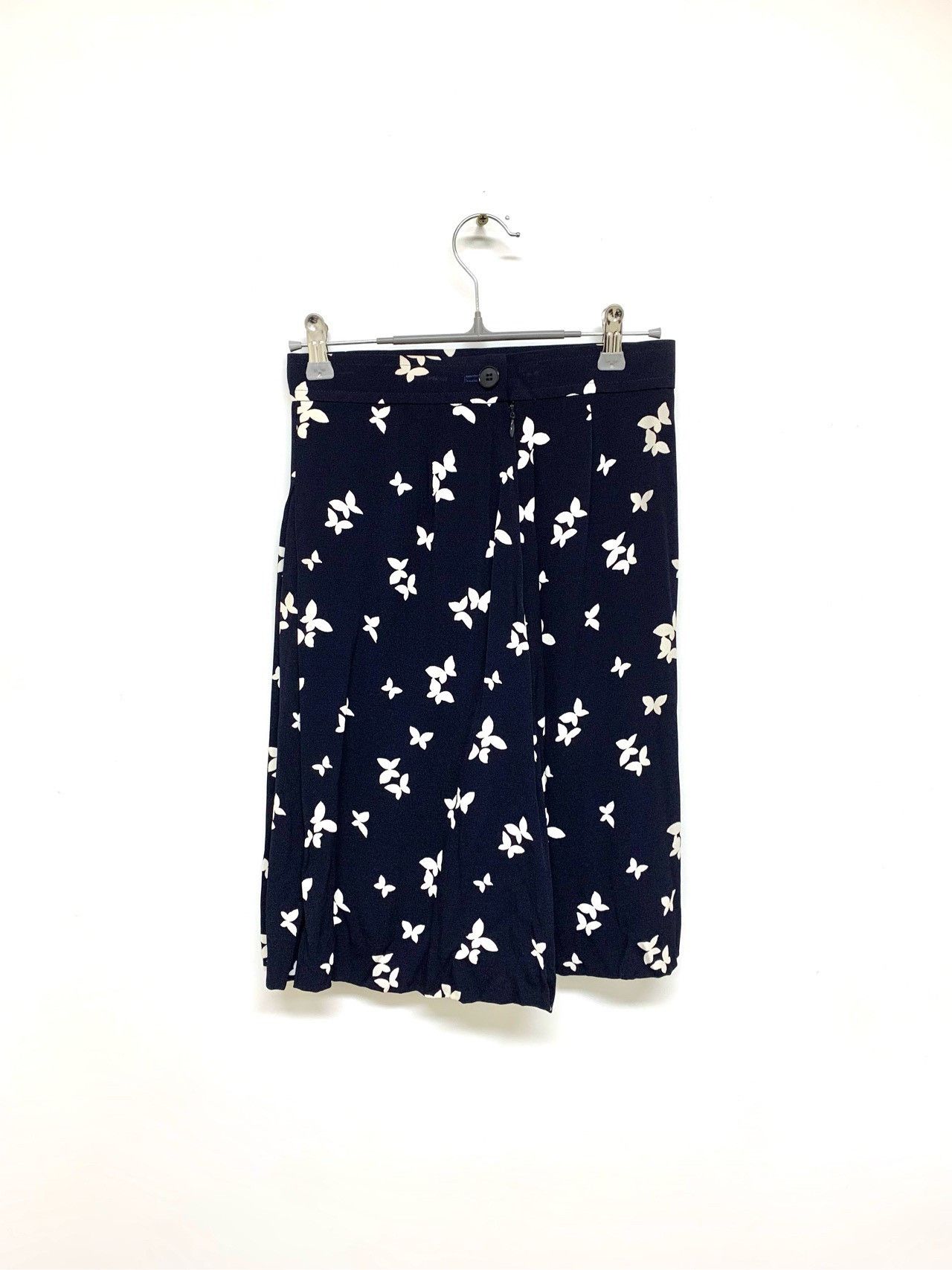 Saint Laurent Paris Saint laurent Printed Skirt 2501-Nextarrow Size 42" / US 20 - 8 Thumbnail