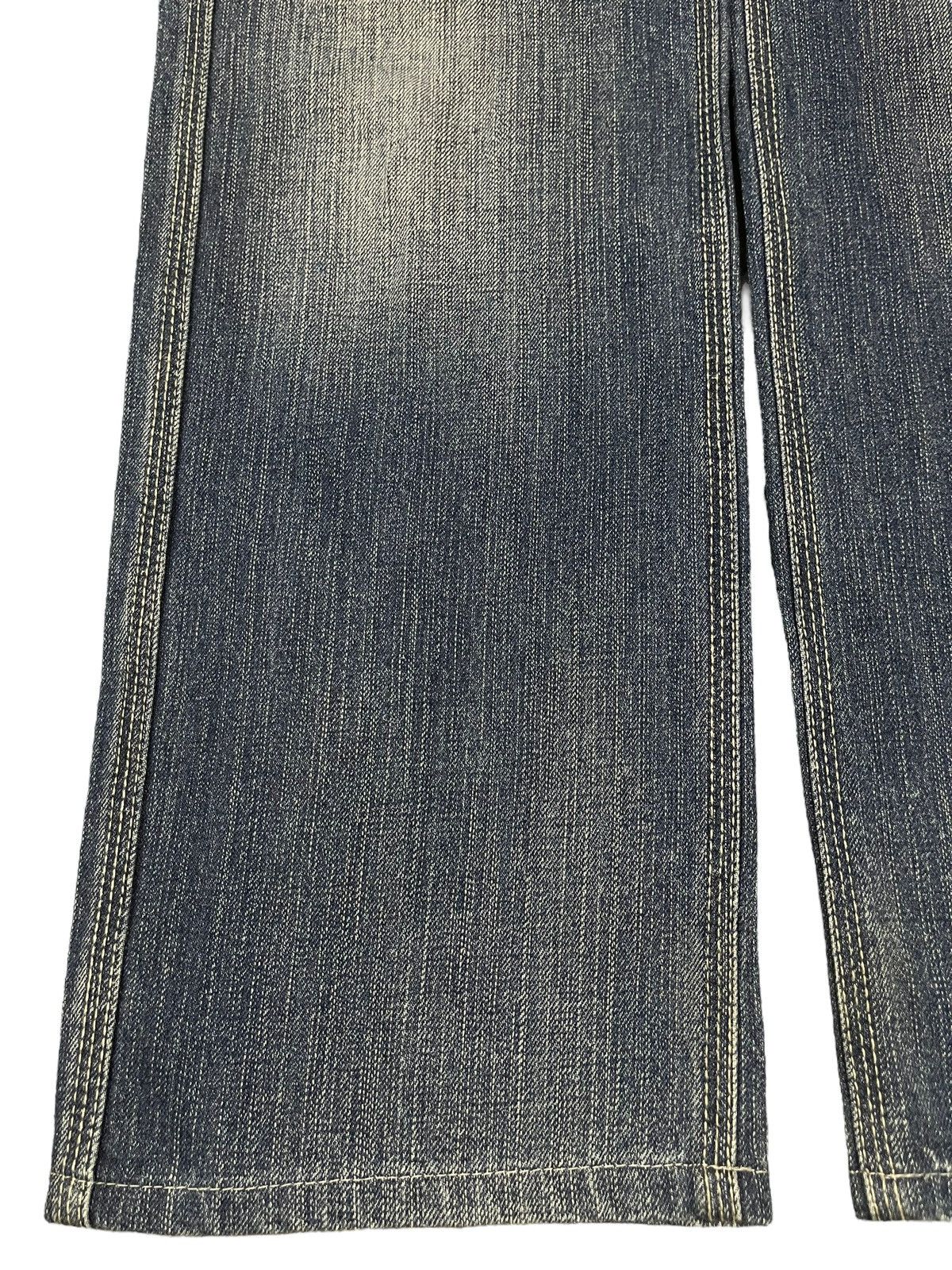 Uniqlo Vintage Japanese Uniqlo Blue Wash Style Loose Jeans Size US 31 - 5 Thumbnail