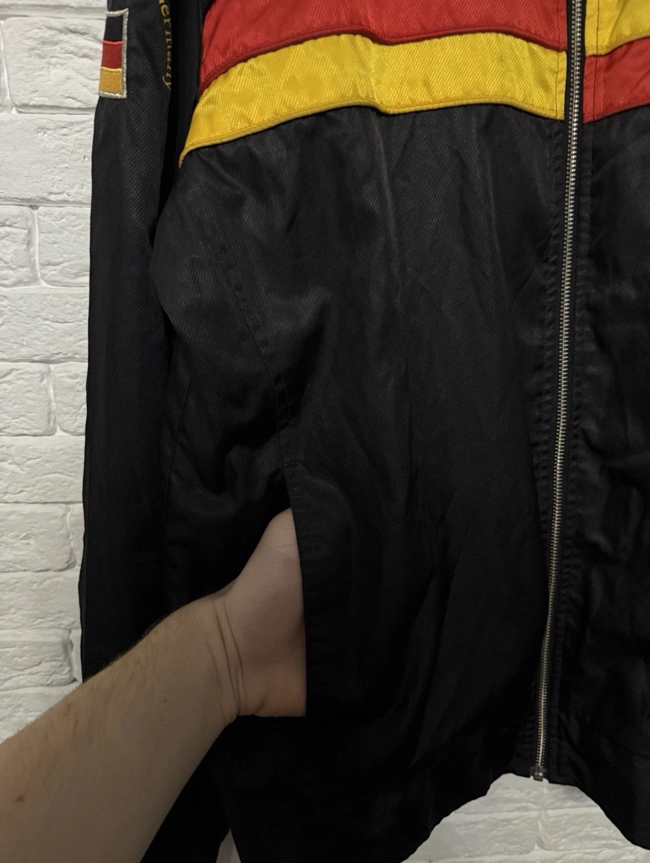 Kappa Vintage Kappa Germany Full Zip Bomber Jacket Huge Logo Sz XL Size US XL / EU 56 / 4 - 4 Thumbnail