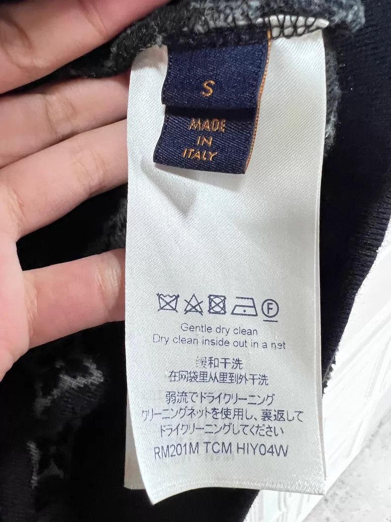 Louis Vuitton Louis Vuitton Black full logo lambswool jacket Size US S / EU 44-46 / 1 - 4 Thumbnail