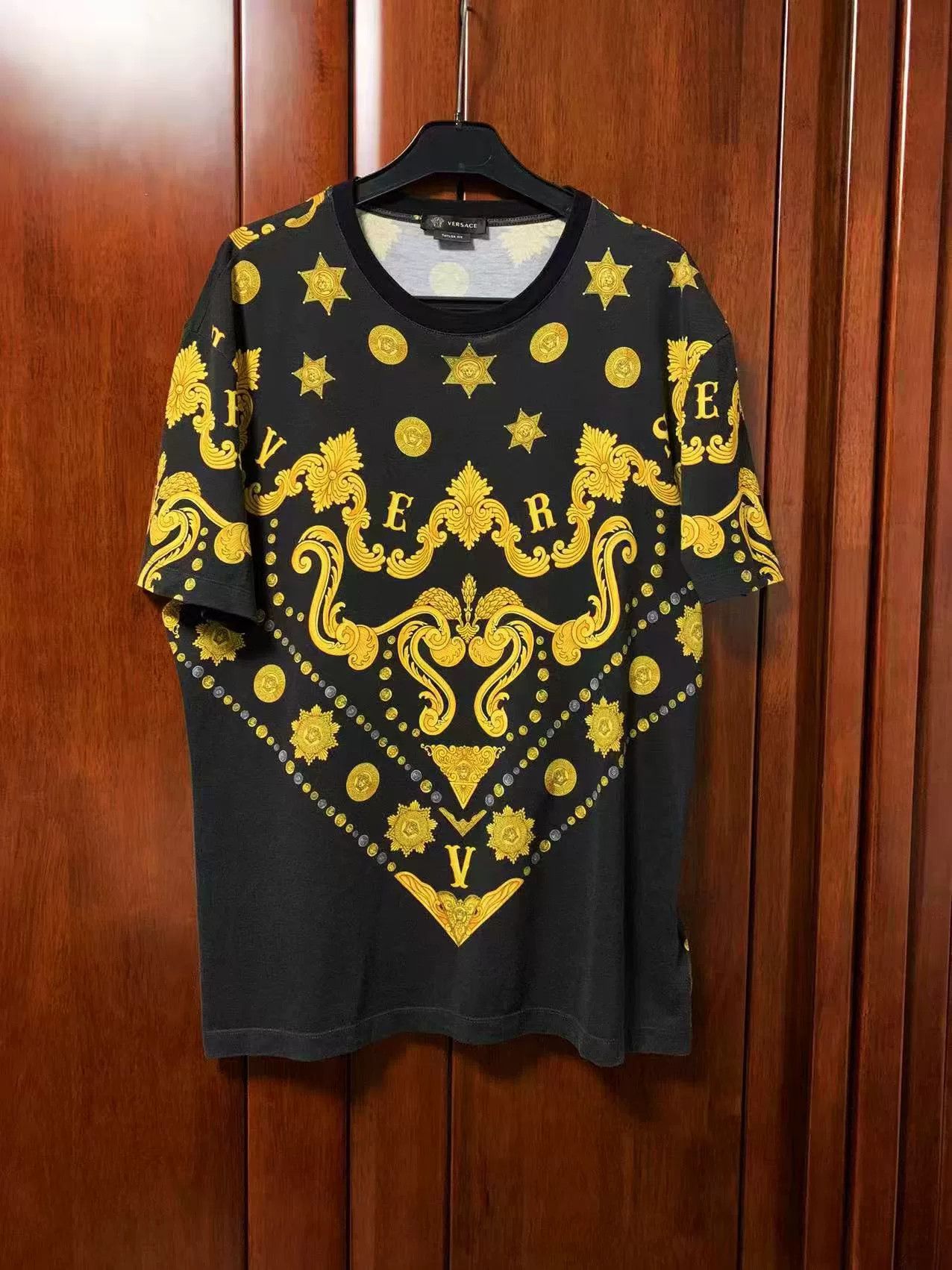 Japanese Brand Versace Men's Baroque Print Short-Sleeve T-Shirt Size US L / EU 52-54 / 3 - 1 Thumbnail