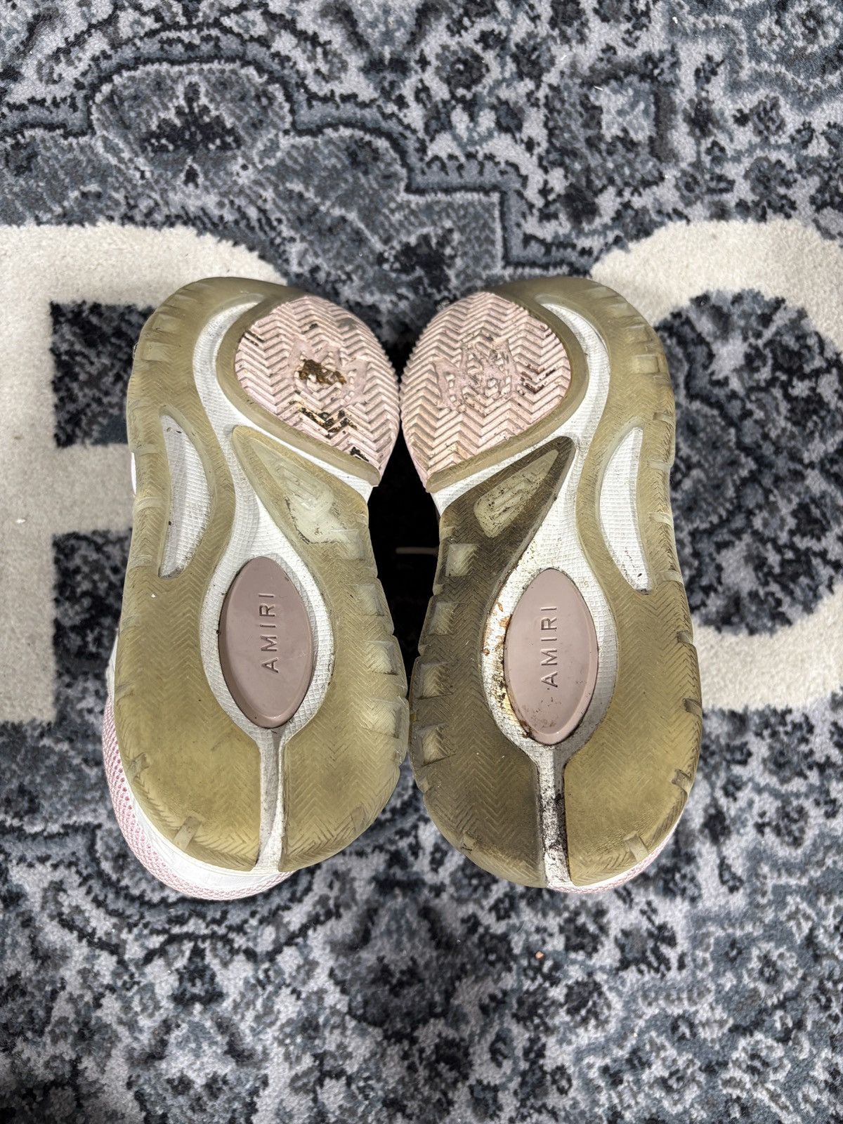 Amiri low tops size 8US/41EU