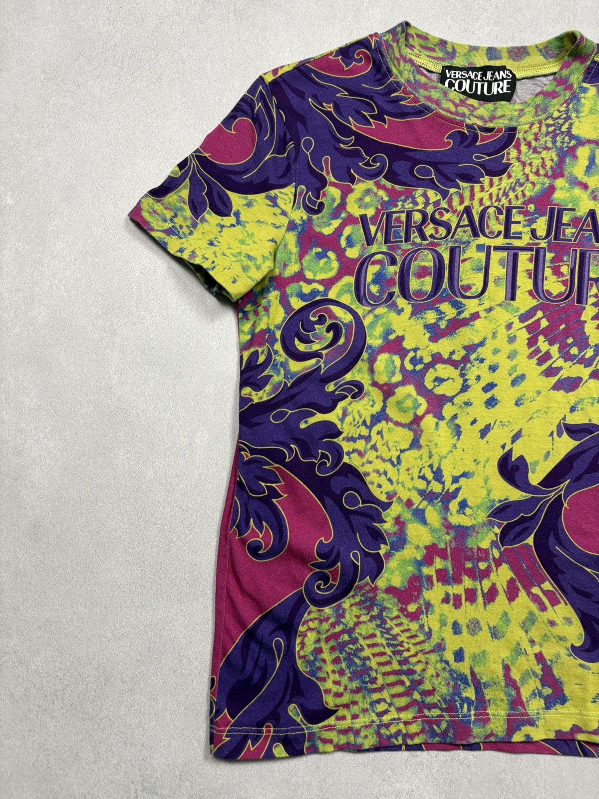 Versace Versace Jeans Couture All-Over Baroque Psychedelic T-Shirt M Size M / US 6-8 / IT 42-44 - 4 Thumbnail