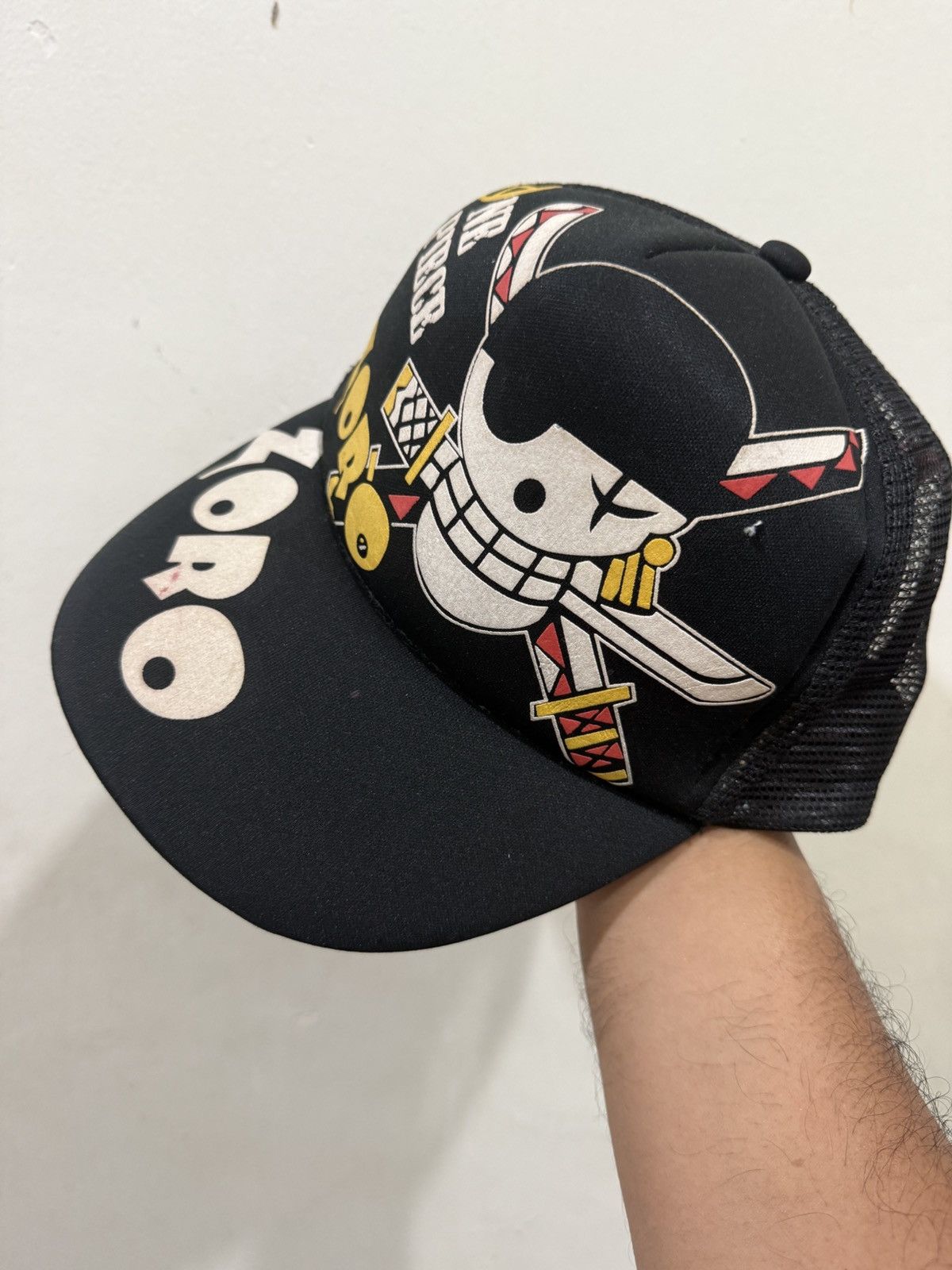 One Piece Vintage One Piece Trucker Hat Size ONE SIZE - 1 Thumbnail