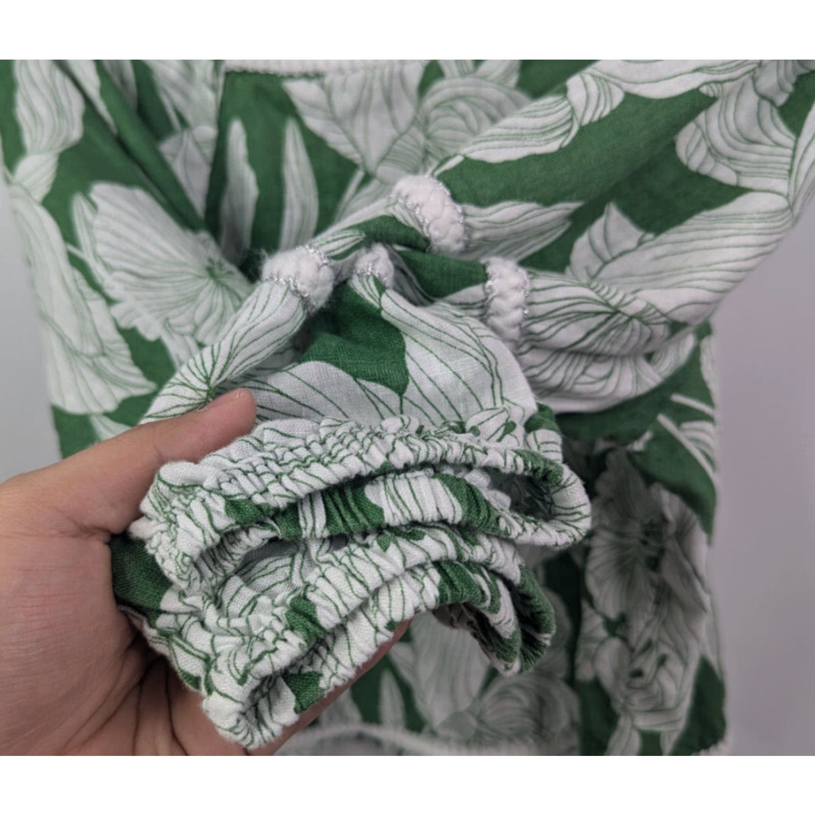 Vintage Tahari Linen Blouse Cropped Off the Shoulder Green 3/4 Sleeve Floral Size L Womens Size L / US 10 / IT 46 - 2 Thumbnail