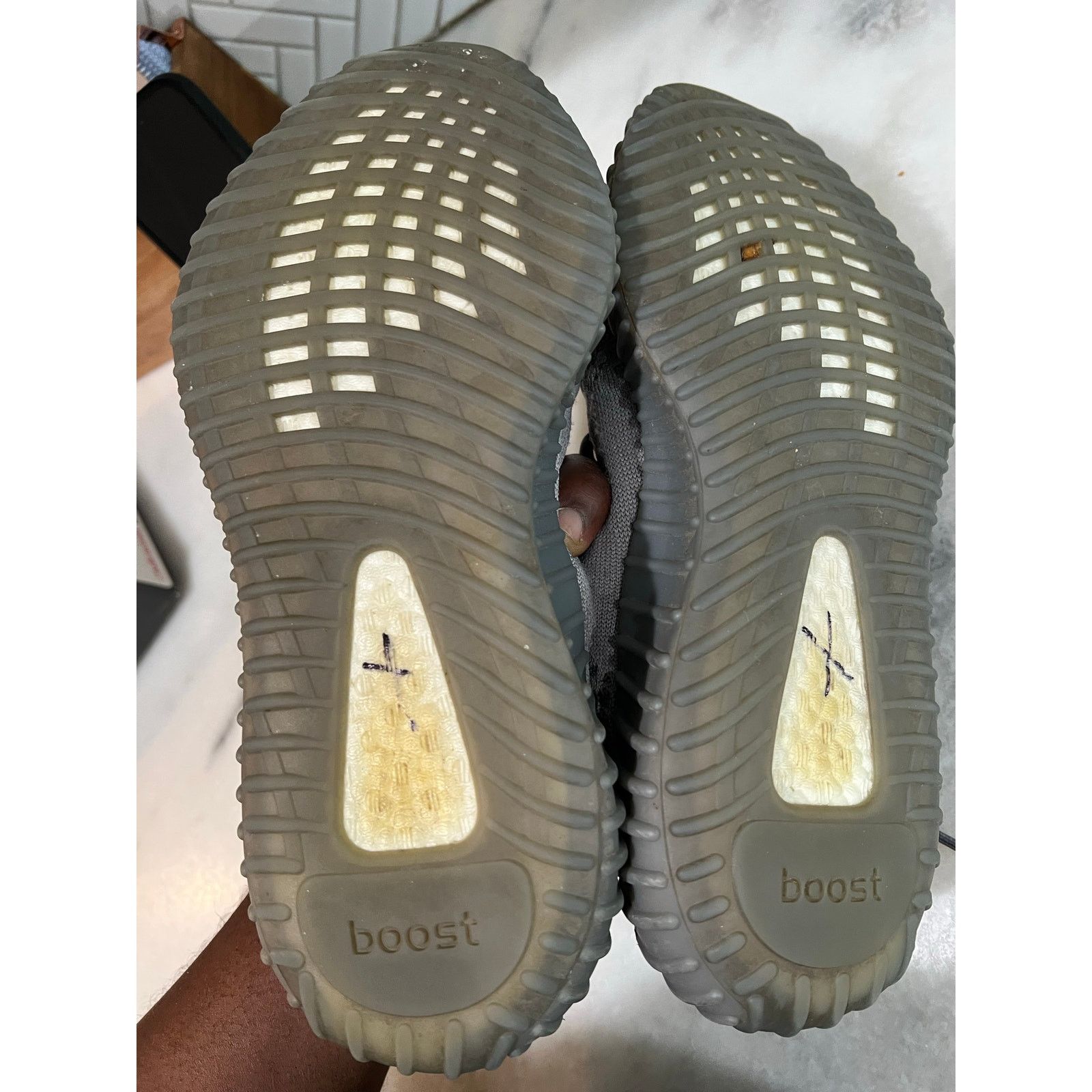 Adidas adidas Yeezy Boost 350 V2 Carbon Asriel Sz 9.5 Size US 9.5 / EU 42-43 - 6 Thumbnail