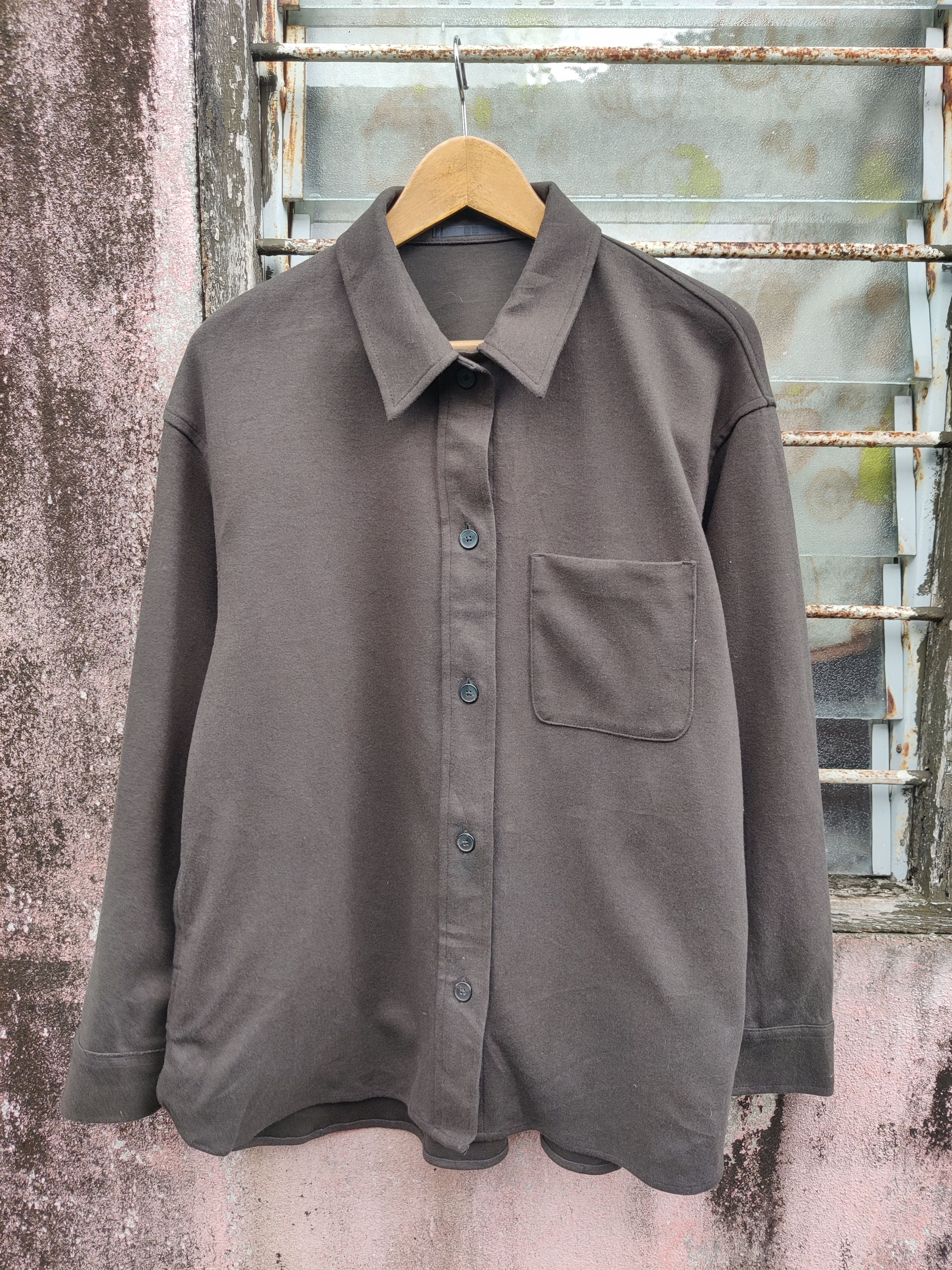Uniqlo Vintage Uniqlo Japanese Shirt Size US L / EU 52-54 / 3 - 1 Thumbnail