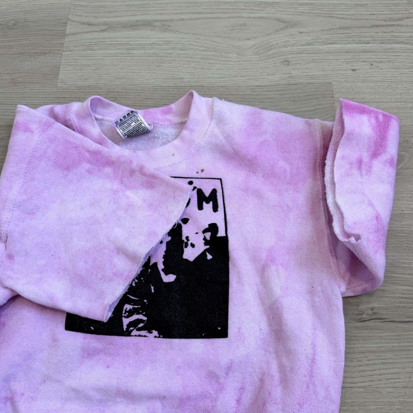 Fruit Of The Loom VINTAGE Depeche Mode Sweatshirt Crewneck Women’s Pink Cut Off Grunge New Wave Cropped Pullover Sweatshirt 90s Mens Women Size XL / US 12-14 / IT 48-50 - 4 Thumbnail