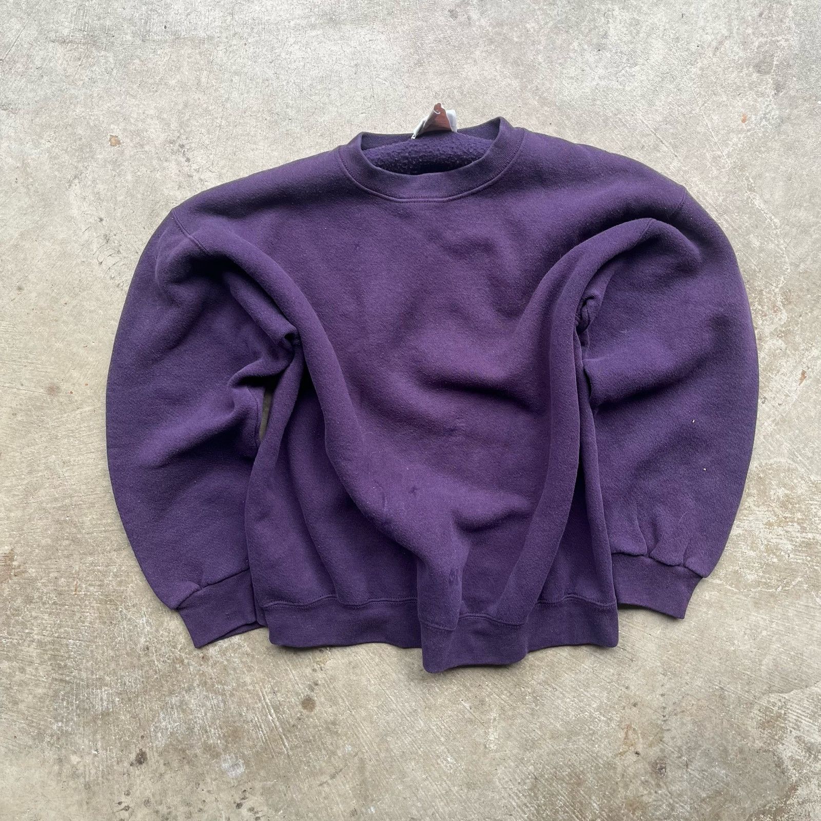 Vintage vintage baggy purple crewneck sweatshirt discus large Size US L / EU 52-54 / 3 - 3 Thumbnail