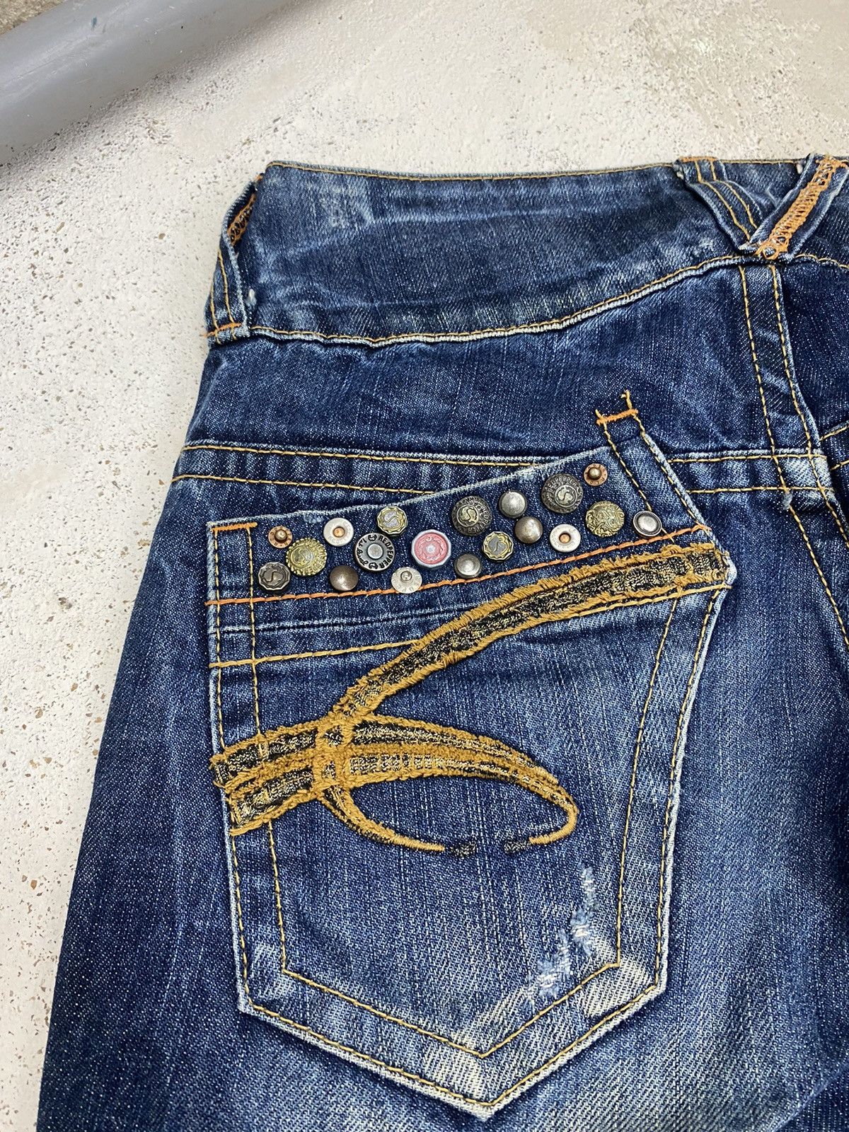 Japanese Brand × Le Grande Bleu (L.G.B.) × Tornado Mart Flare Red Pepper Denim Unique Embellished Pocket Mud Washed Size US 28 / EU 44 - 15 Thumbnail