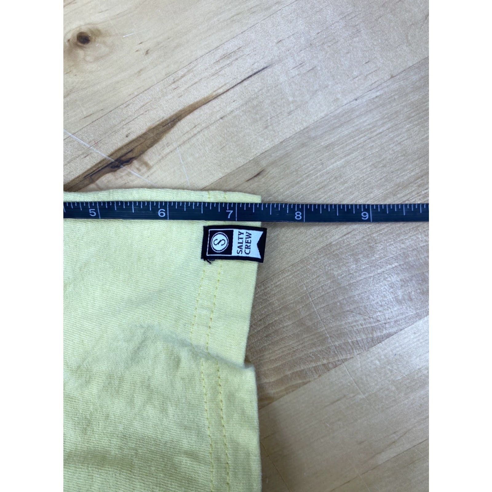 Vintage Salty Crew Sink or Swim T Shirt M Yellow Short Sleeve Crew Neck Men Regular Fit - Fish Size US M / EU 48-50 / 2 - 7 Thumbnail