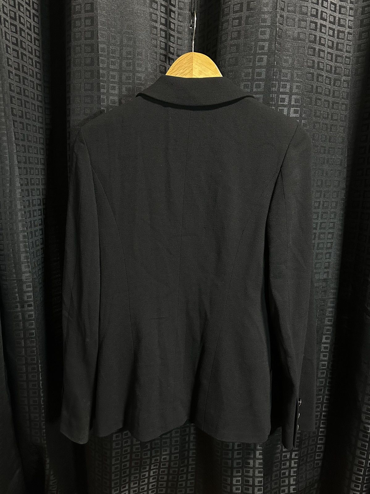 Chanel Chanel camellia blazer jacket Size XS / US 0-2 / IT 36-38 - 2 Thumbnail