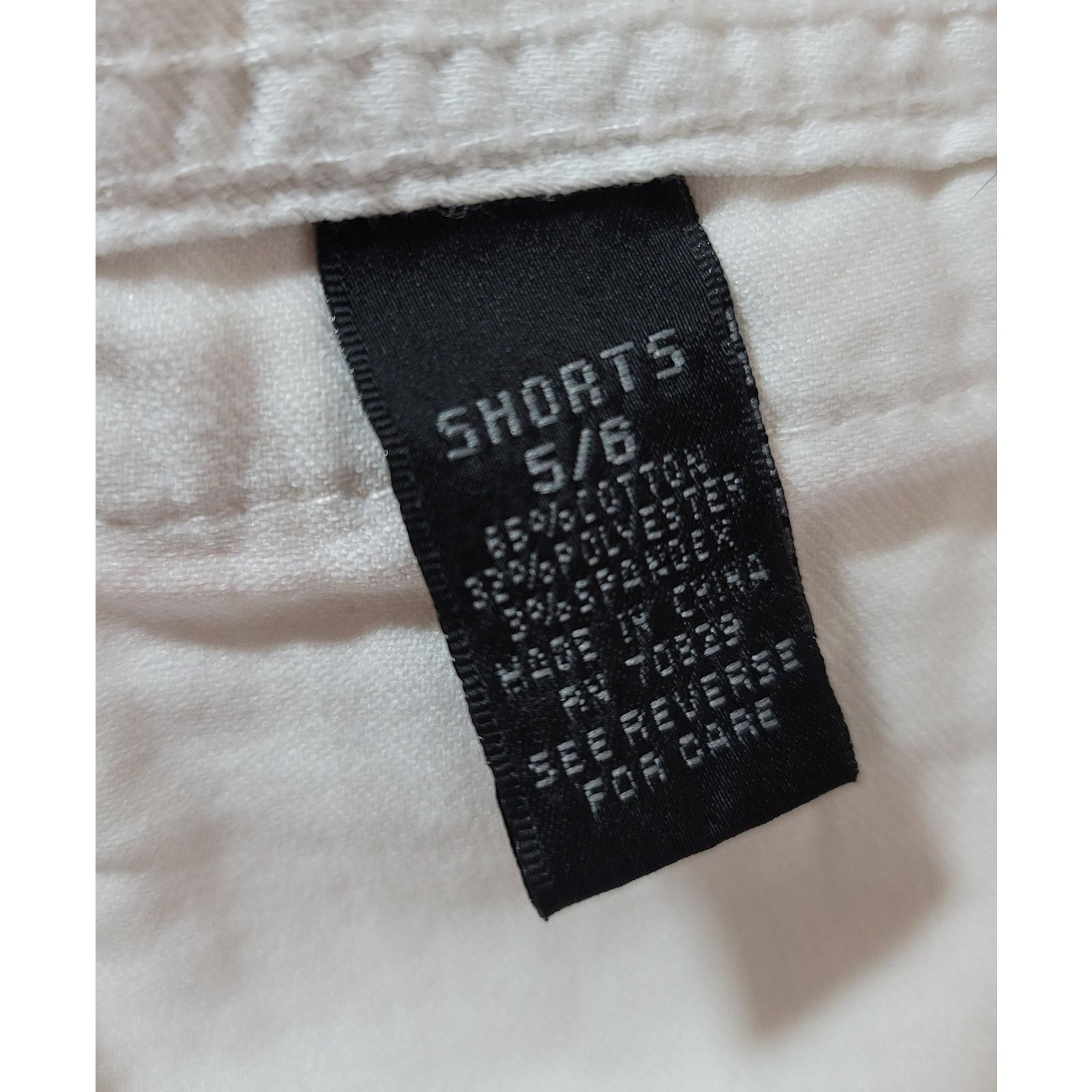 Other Rue 21 White Frayed Hem Women's Shorts 5 / 6 Size 28" / US 6 / IT 42 - 3 Thumbnail