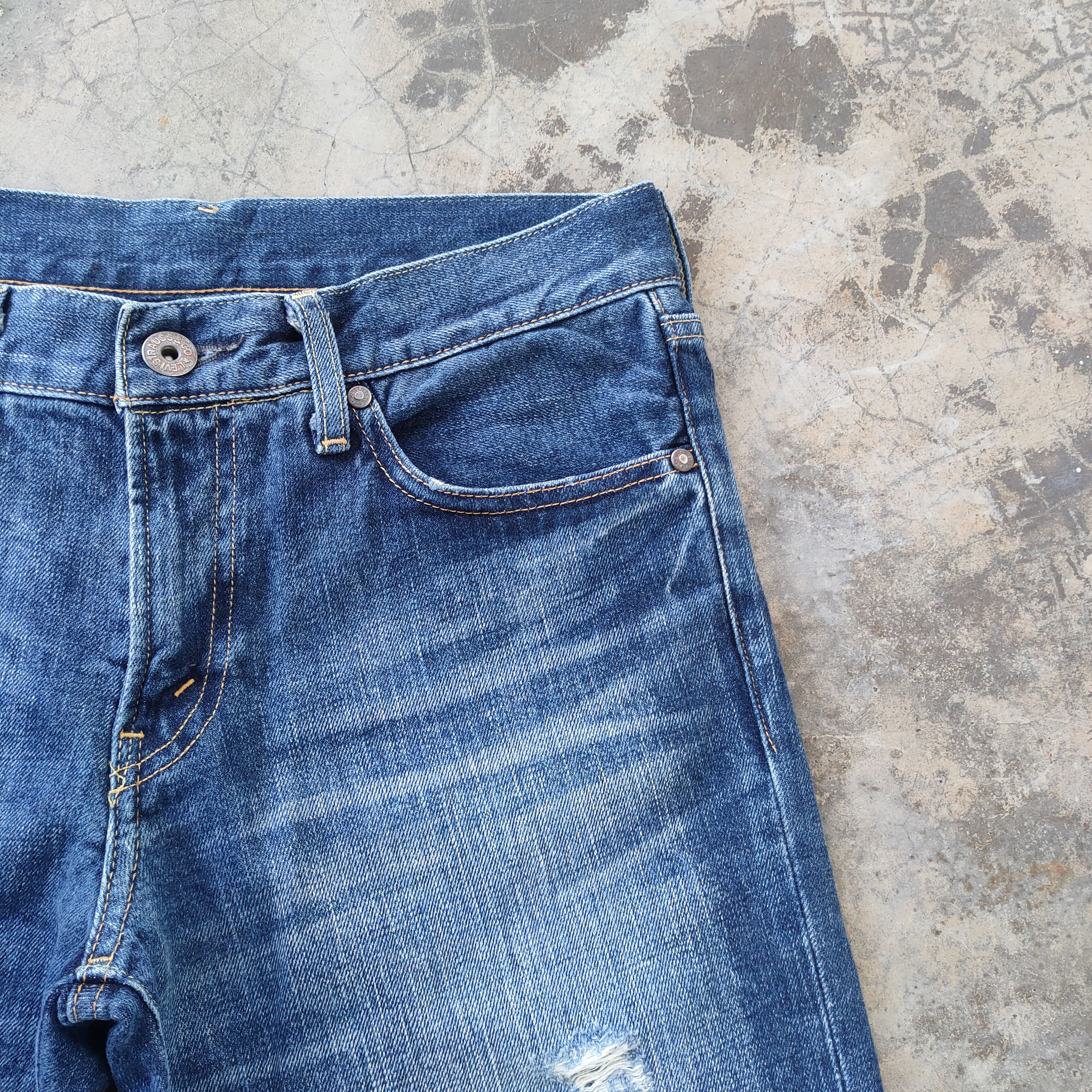 Levi's Vintage Clothing W32 VINTAGE LEVI'S 502 FADED RIPPED JEANS DENIM PANTS Size US 32 / EU 48 - 6 Thumbnail