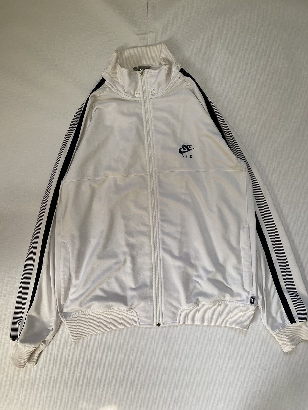 Nike Nike Vintage Zip up BOG LOGO ON THE BACK NIKE AIR Size US L / EU 52-54 / 3 - 3 Thumbnail