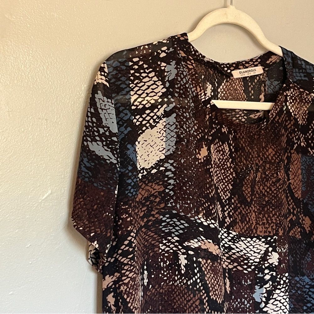 Designer Glamorous Silk Animal Snake Skin Print Blouse Medium 6 Size ONE SIZE - 1 Thumbnail