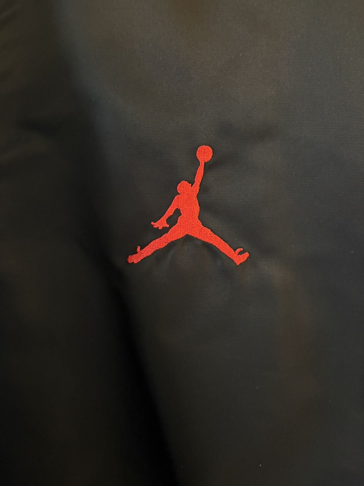 Jordan Brand × Kaws Rare Air Jordan x KAWS Satin Embroidered Coaches Jacket L Size US L / EU 52-54 / 3 - 4 Thumbnail