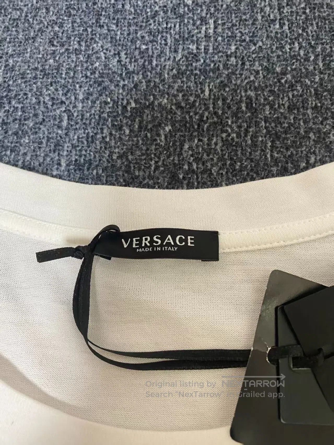 Versace Versace GV Embroidered Crewneck T-Shirt. Size US XS / EU 42 / 0 - 3 Thumbnail