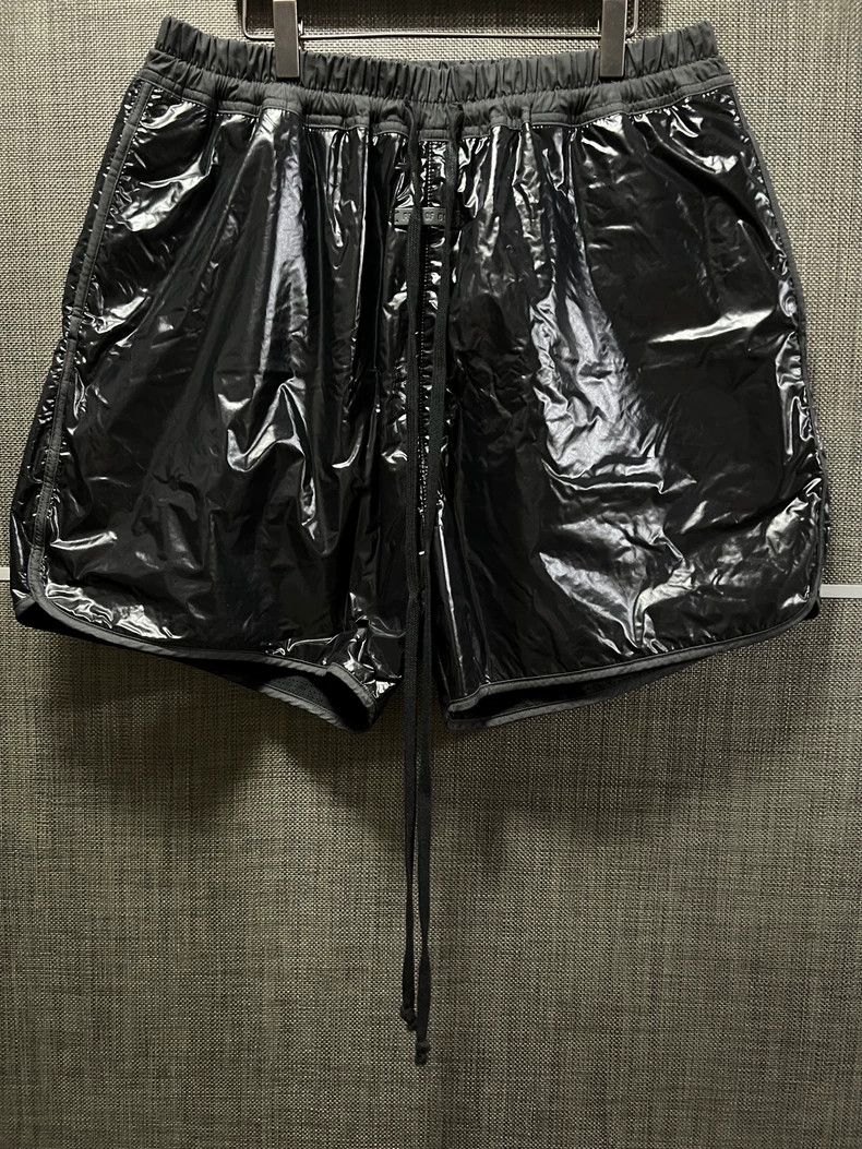 Fear of God Fear of God patent leather shorts Size US 32 / EU 48 - 2 Thumbnail