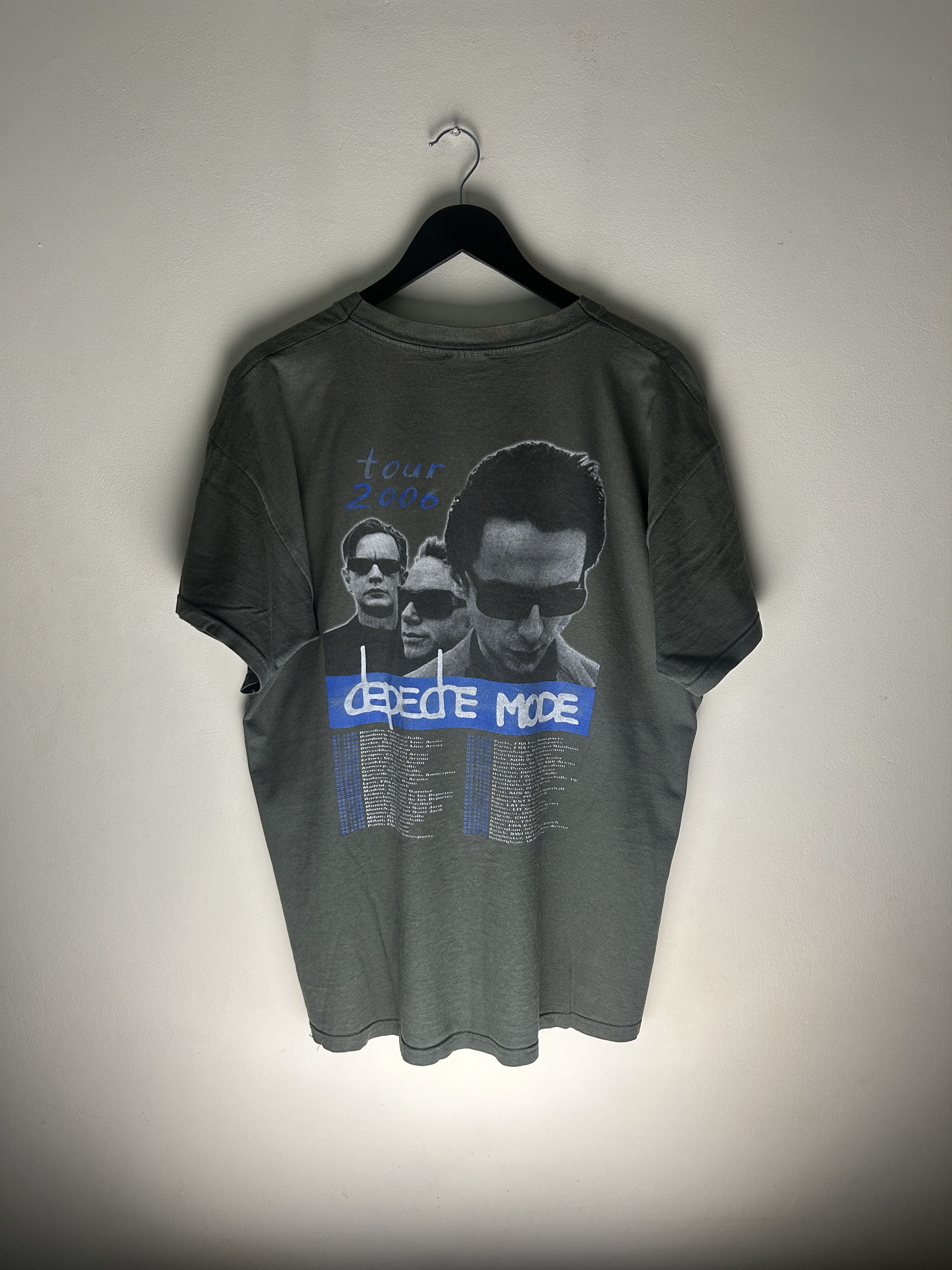 Band Tees Vintage Depeche Mode Playing The Angel 2006 T-shirt Size US XL / EU 56 / 4 - 2 Thumbnail